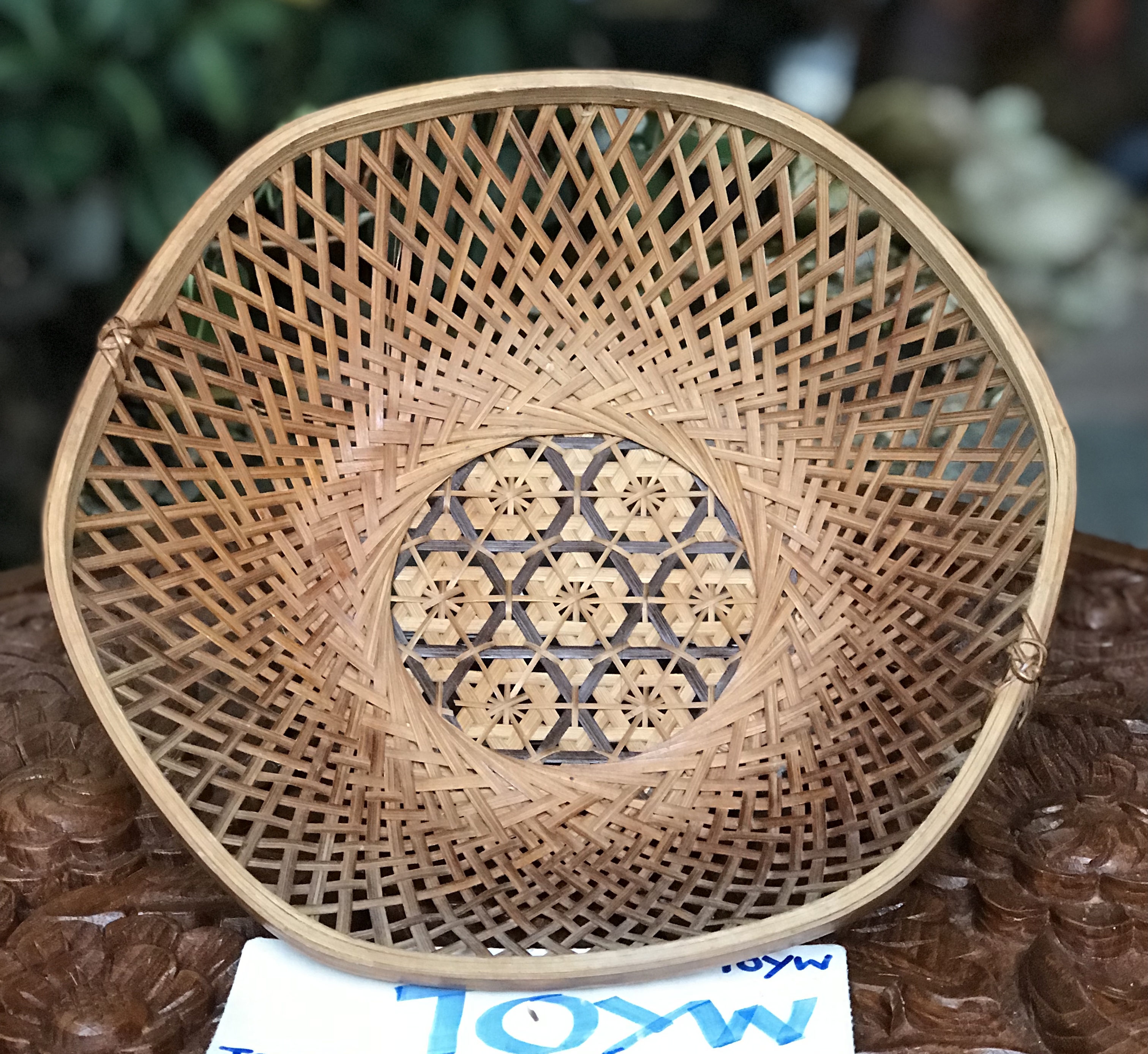 เริ่มต้น 100 บาท งานเก่าโบราณ งานไม้สานมือ ตะกร้าผลไม้ ถาดใส่อาหาร ขนม หรือของแห้งอื่นๆ