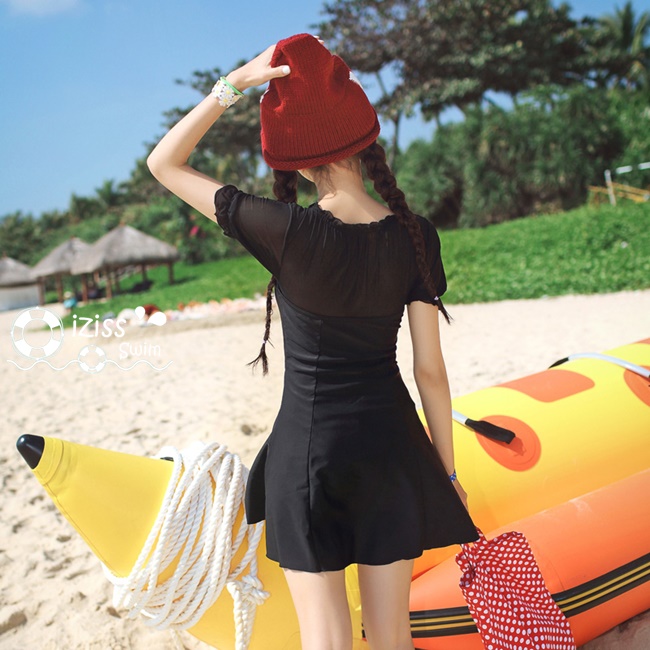 **พร้อมส่ง**บิกินี่ชุดว่ายน้ำวันพีซ one-piece สีดำ แขนตุ้กตา เล่นดีเทล sexy เล็กๆ ซีทรูช่วงเนินอกและแขน น่ารักไม่โป๊ สดใสรับลมทะเลสวยเหมือนแบบค่ะ