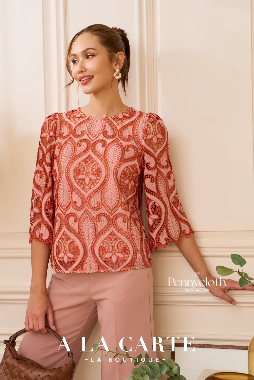 A La Carte รหัส 69998 เสื้องานปักลูกไม้จอร์เจีย คอกลม แข 3 ส่วนแฟร์ สวยหรู