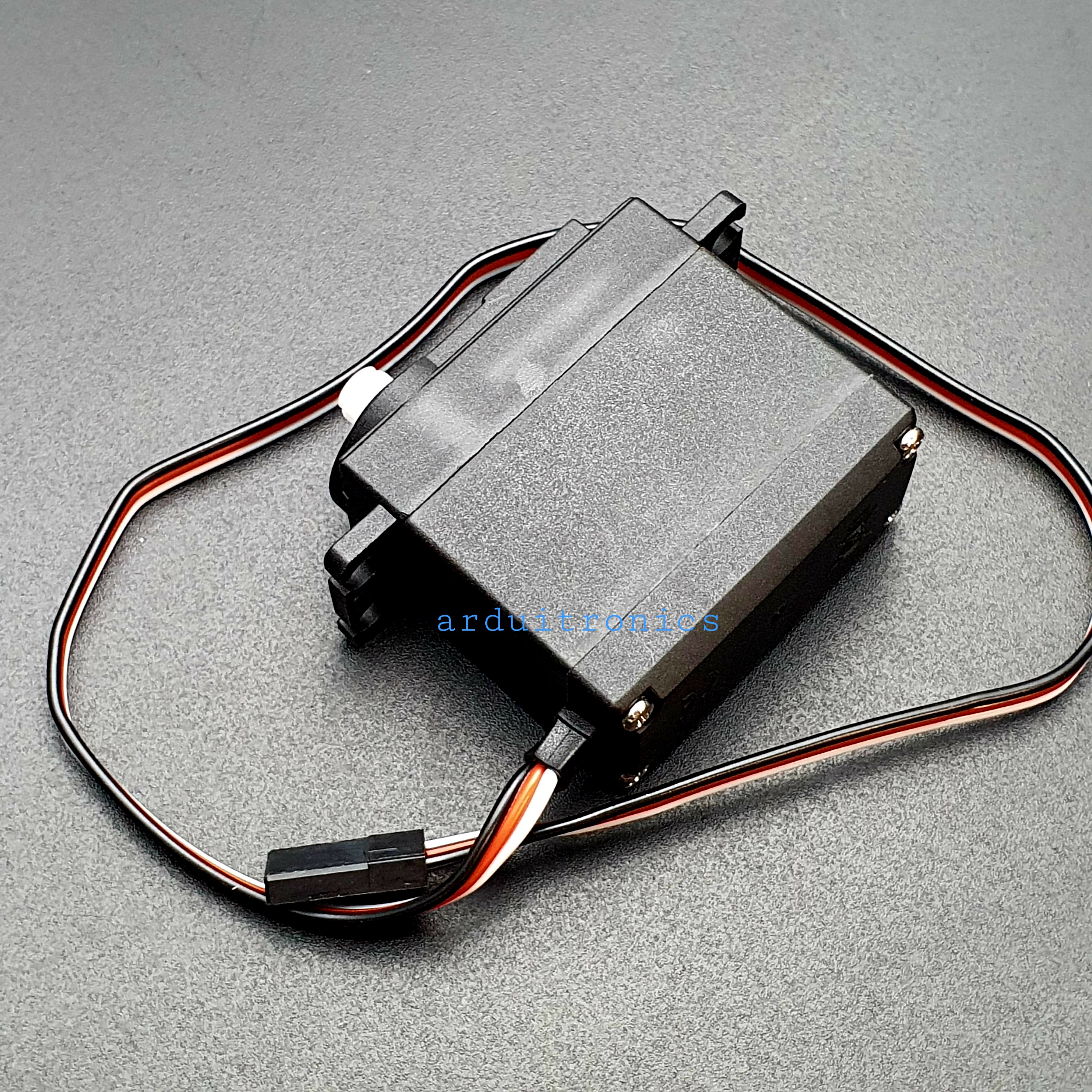 Futaba S3003 Servo Motor (180 Degree)