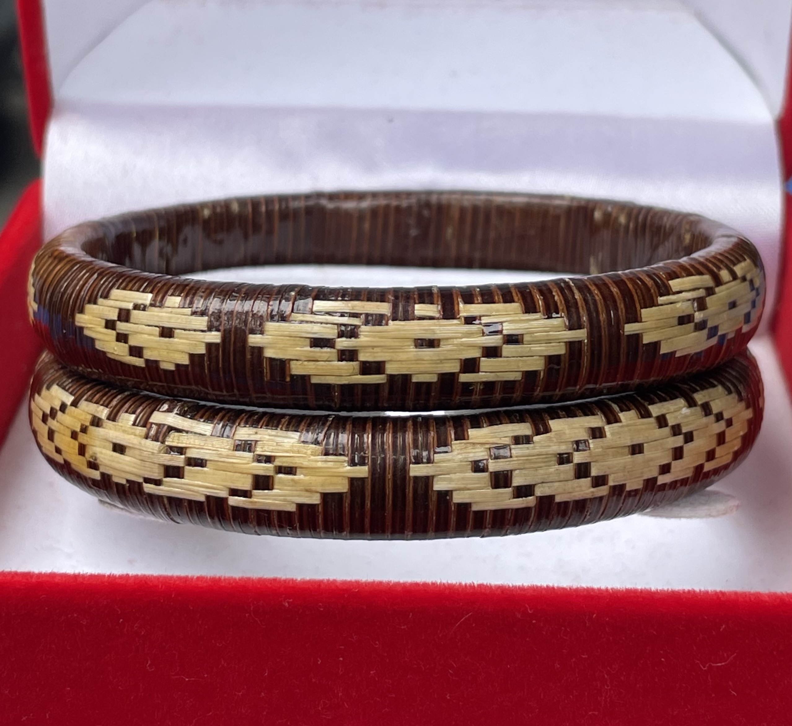 2 ชิ้น( 1 คู่) กำไลข้อมือ ย่านลิเภาสาน 2 Pcs Vintage Rattan Bangle Bracelets Brown