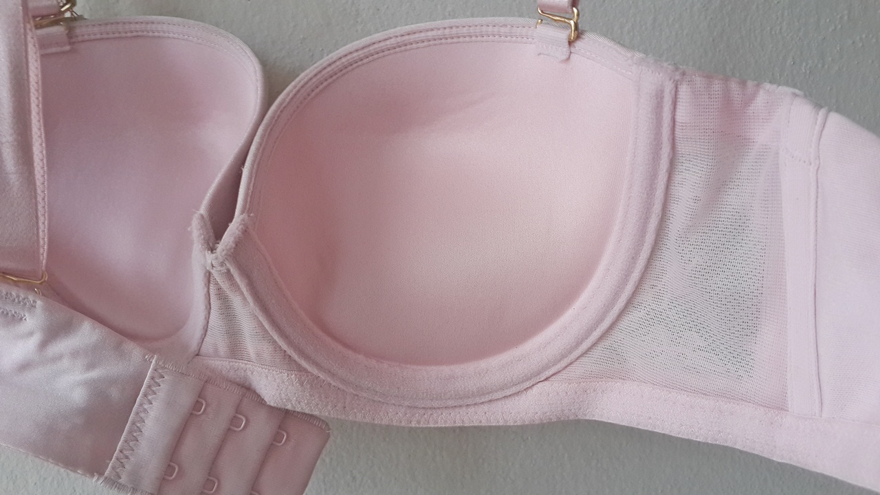 เสื้อชั้นในสตรีไทรอัมพ์