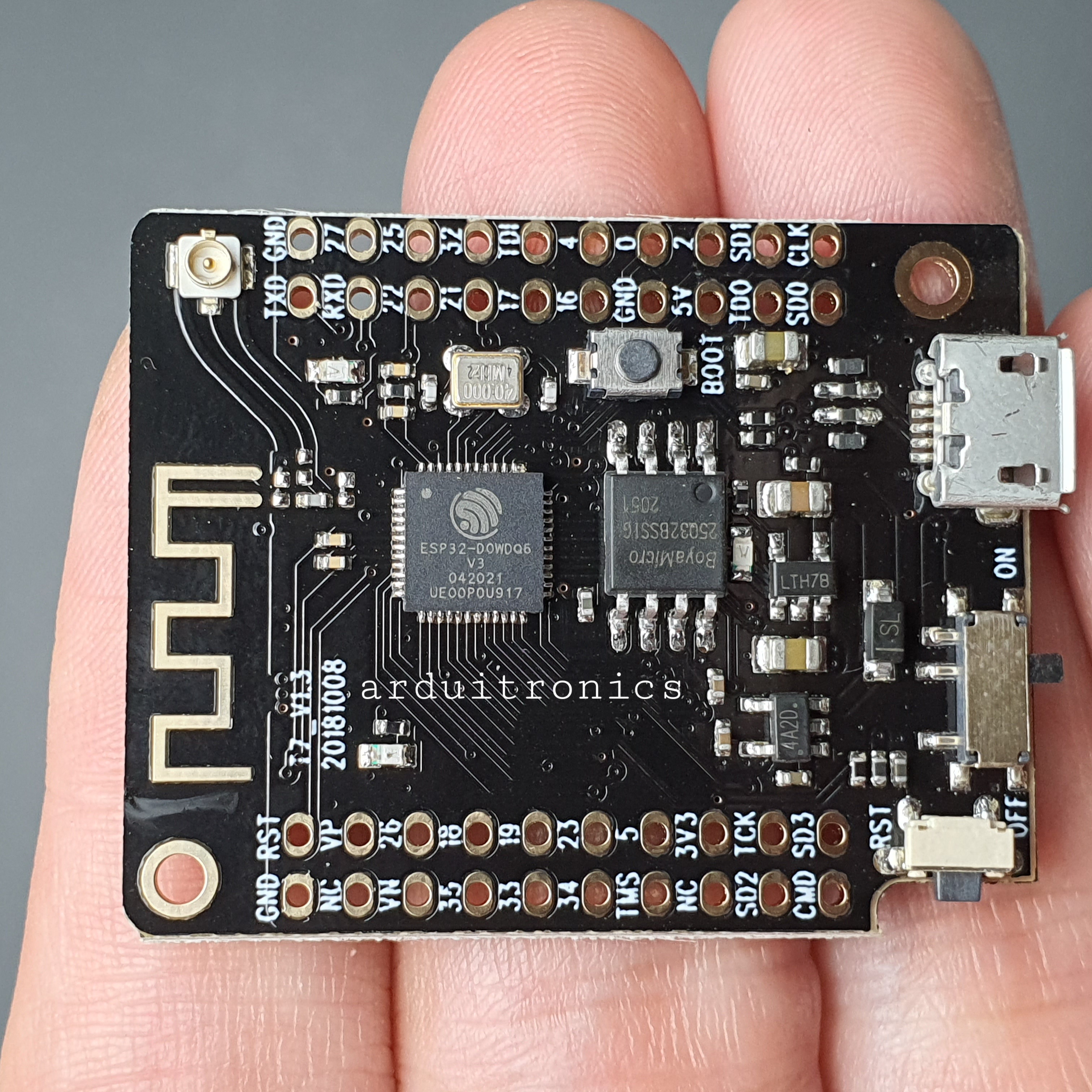 Mini32 V2.0.13 ESP32 WiFi โมดูล ESP32 พร้อมวงจรชาร์จแบต Li-ion 18650
