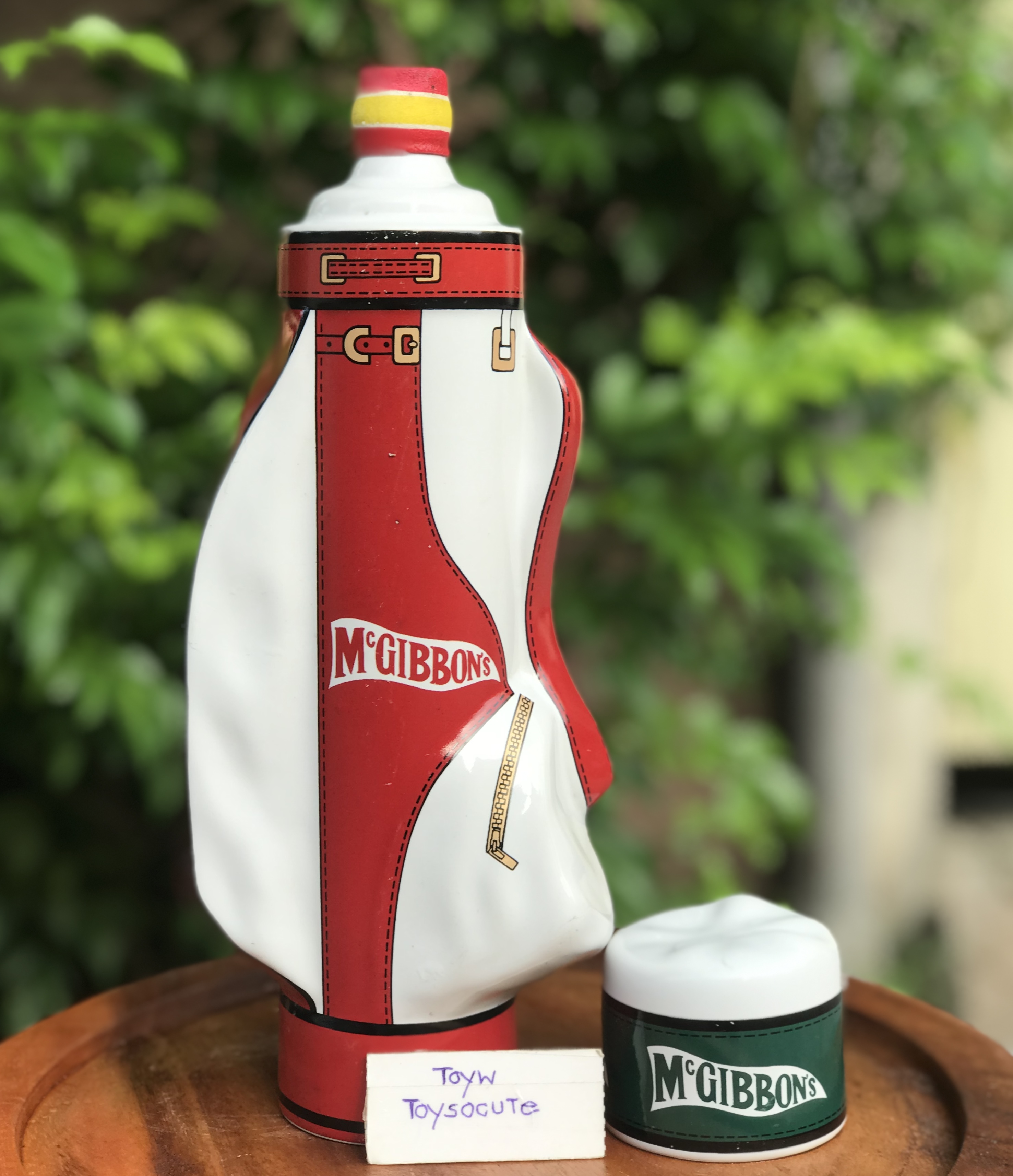 ขวดเหล้าเปล่าเนื้อเซรามิคทรงถุงกอล์ฟ Whisky Blended Golf Bag Mc. Gibbons 700 ml - Presented in a ceramic decanter shaped like a golf bag ตั้งโชว์แต่งบ้าน แต่งร้าน เท่ๆ เก๋ๆ