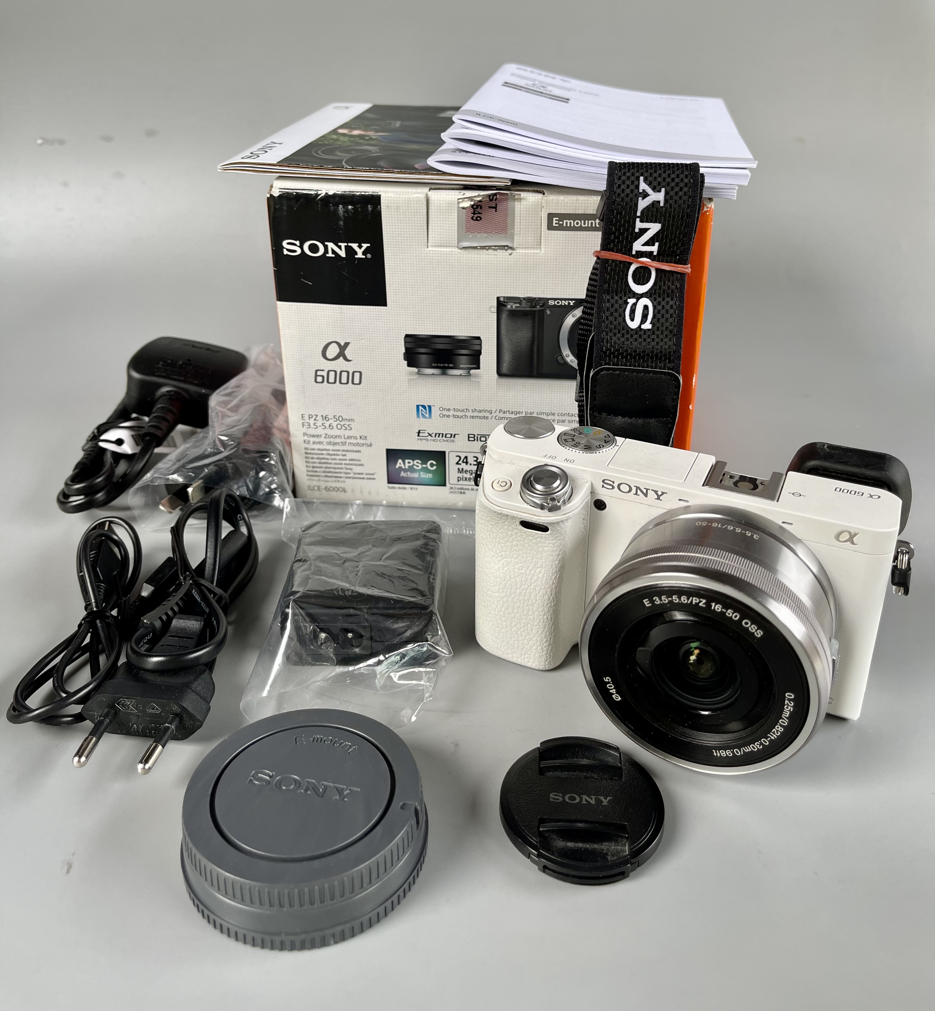 ขาย Sony A6000 พร้อมเลนส์ 16-50 OSS ชัตเตอร์น้อย 16537 สภาพสวยใช้น้อย