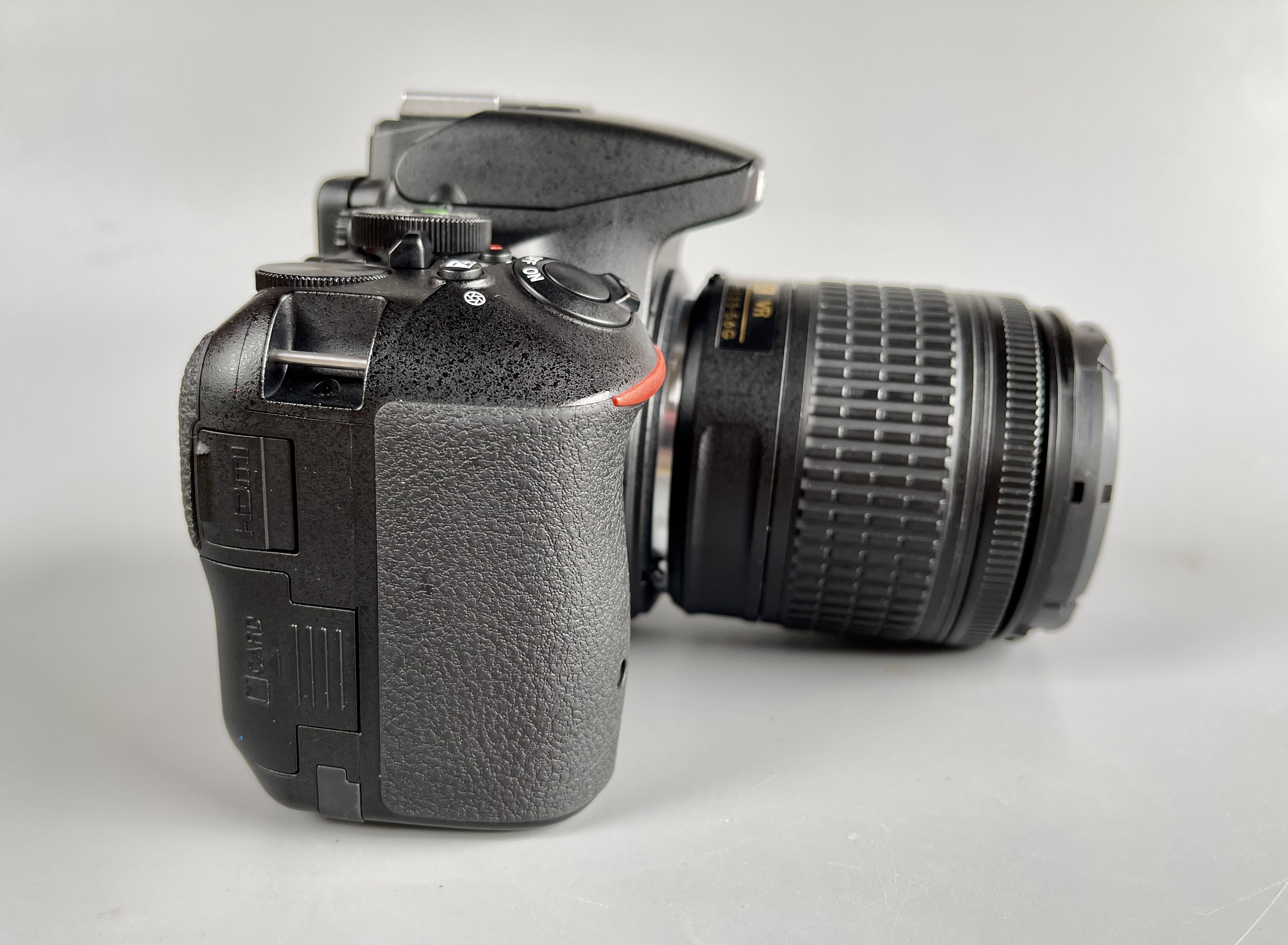 ขาย Nikon D5500 Lens AF P DX 18 55mm VR อปกศ. สภาพสวยไหม่ ชัตเตอร์ 10689 เมนูไทย อปกศ. อุปกรณ์ครบกล่อง