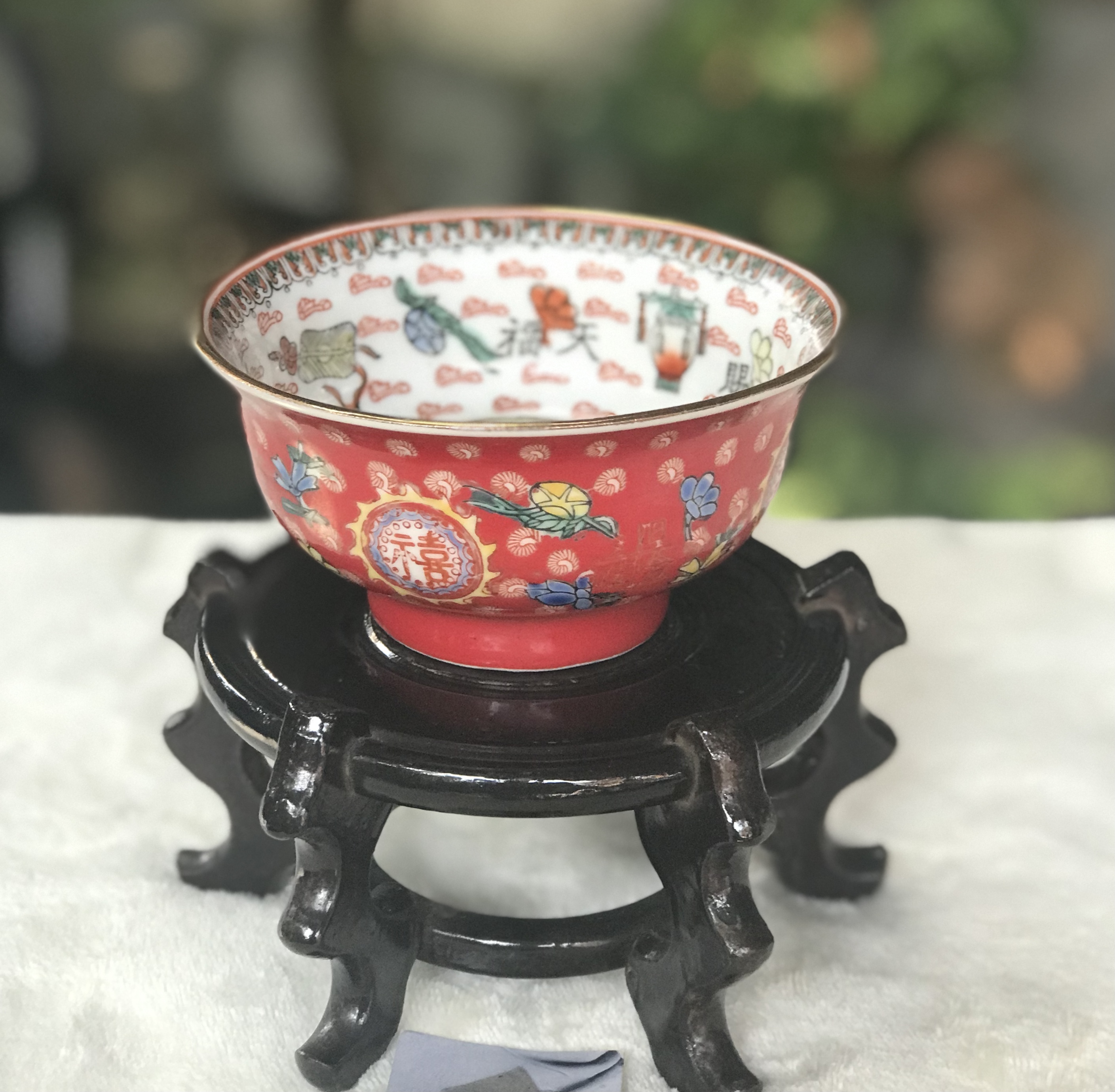 Antique Chinese Bowls ชุด 3 สี 3 ใบ ถ้วยกระเบื้องกังใส ขอบน้ำทอง เขียนสีด้านนอกและด้านในลายมังกร ขนาดปากกว้าง 4 นิ้ว สูง 2.5 นิ้ว