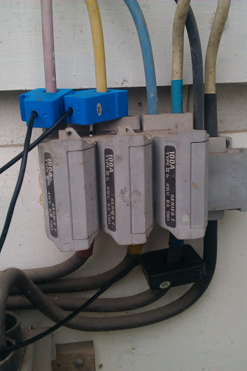 Non-Invasive Current Sensor - (20A Max) 1V Current Output CT Sensor เซ็นต์เซอร์วัดกระแส