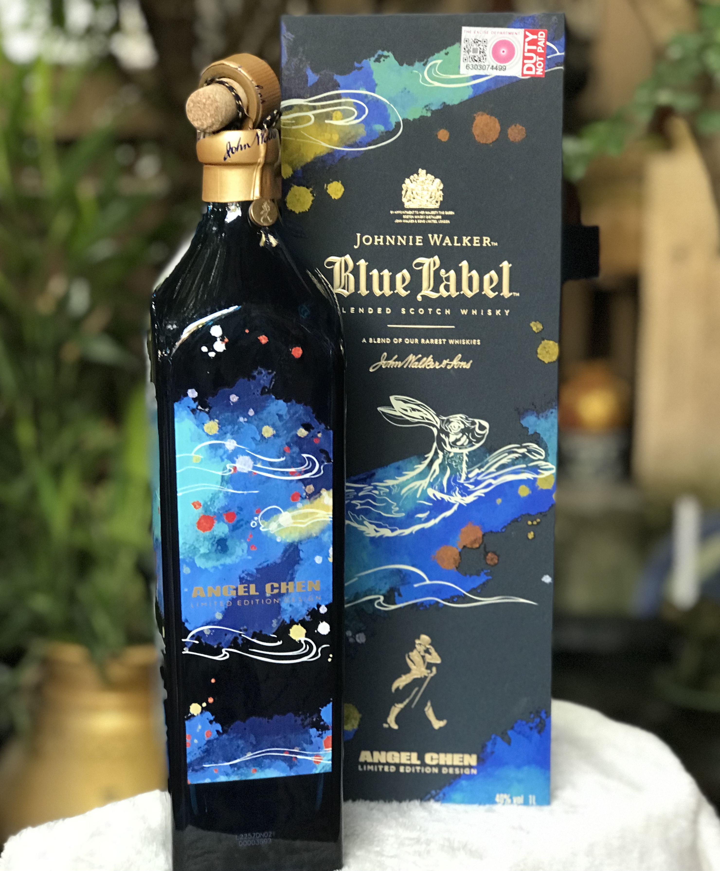 ขวดเปล่าพร้อมกล่องปีนักษัตรเถาะ(กระต่าย)Johnny walker Blue Label Limited Edition Angel chen edition Year of the rabbit