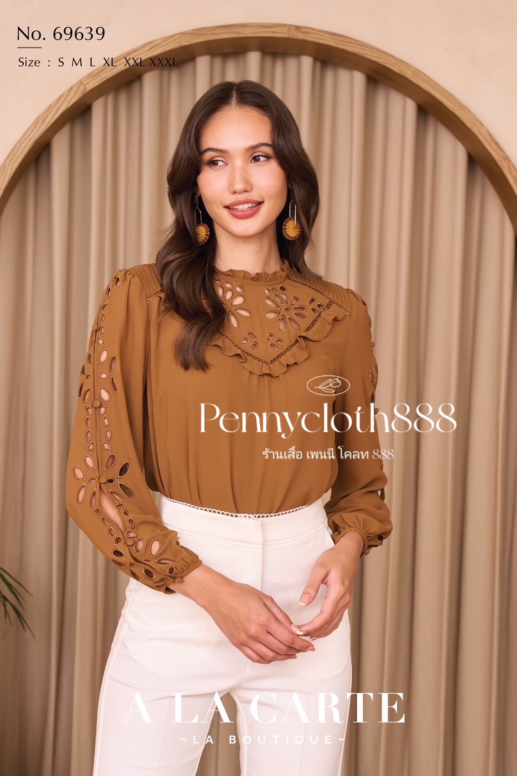 69639 เสื้อ Alacarte ชีฟองสีพื้น งานปักฉลุขึ้นใหม่ ช่วงอกและแขน แบบ placement เหมือนกันทุกสี ทุกขนาด มีซับใน ผ้ามีน้ำหนักทิ้งตัว สวยเรียบโก้