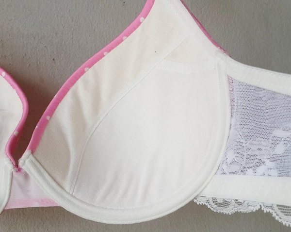 เสื้อชั้นในสตรี playboy