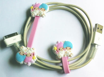 Cord Holder ที่พันเก็บสายชาร์ต ที่พันเก็บหูฟัง ที่เก็บสายชาร์จ สาย USB หูฟัง Little Twin Stars สีชมพูพาสเทลหวาน kiki มากับ Lala ถือมงกุฎดาว เซ็ต 2ชิ้น น่ารักน่าใช้มากๆ