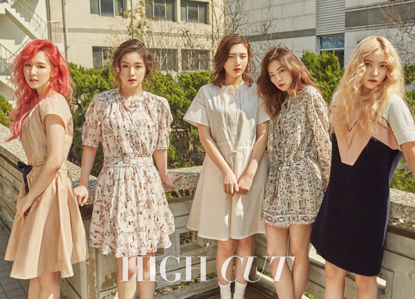 นิตยสารเกาหลี High Cut - Vol.171 หน้าปกYoo Ah In ด้านในมี Red Velvet, After School: UEE, BTS)