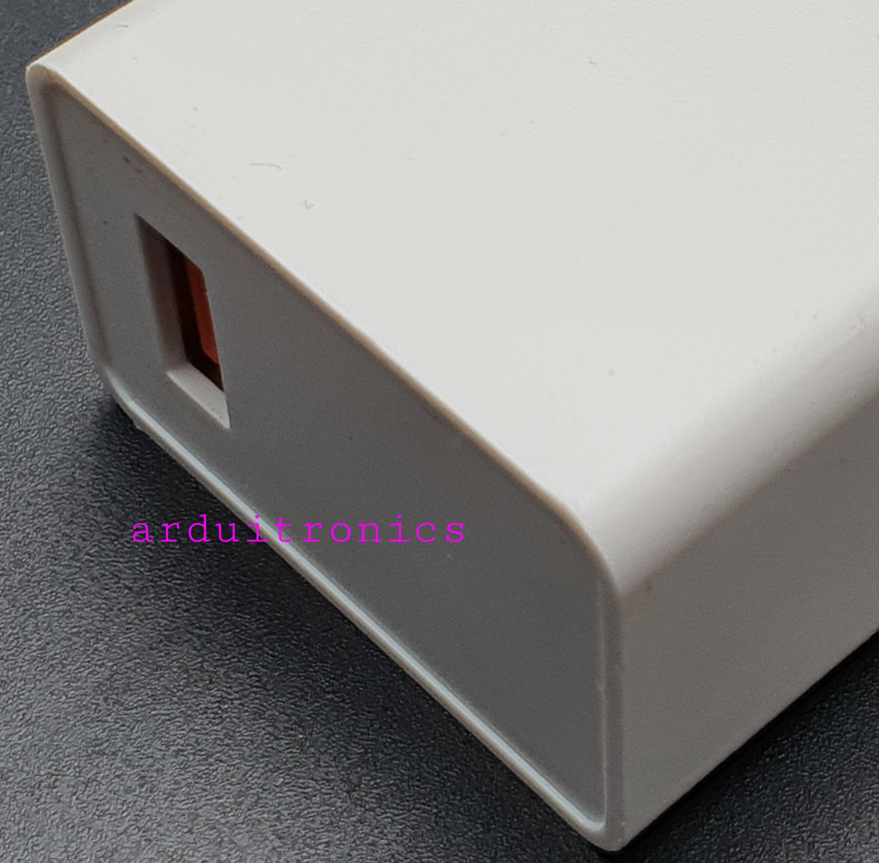 Fast Charge Adapter 5V 3A USB QC3.0 18W ด่วนชาร์จอะแดปเตอร์ กรอบแข็ง สีขาว