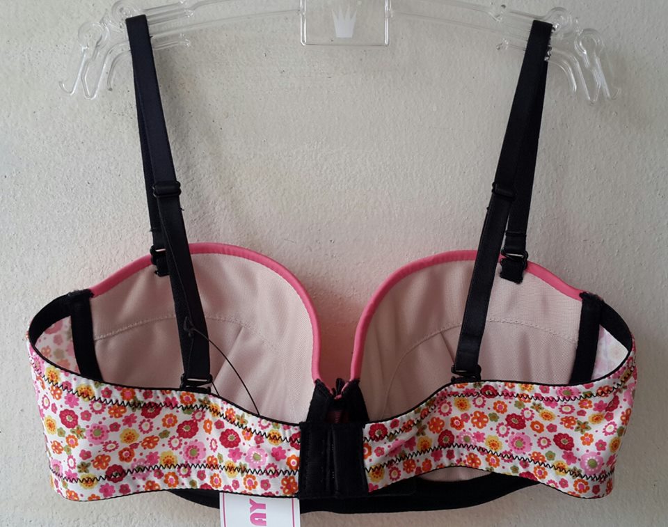 เสื้อชั้นในสตรี Playboy