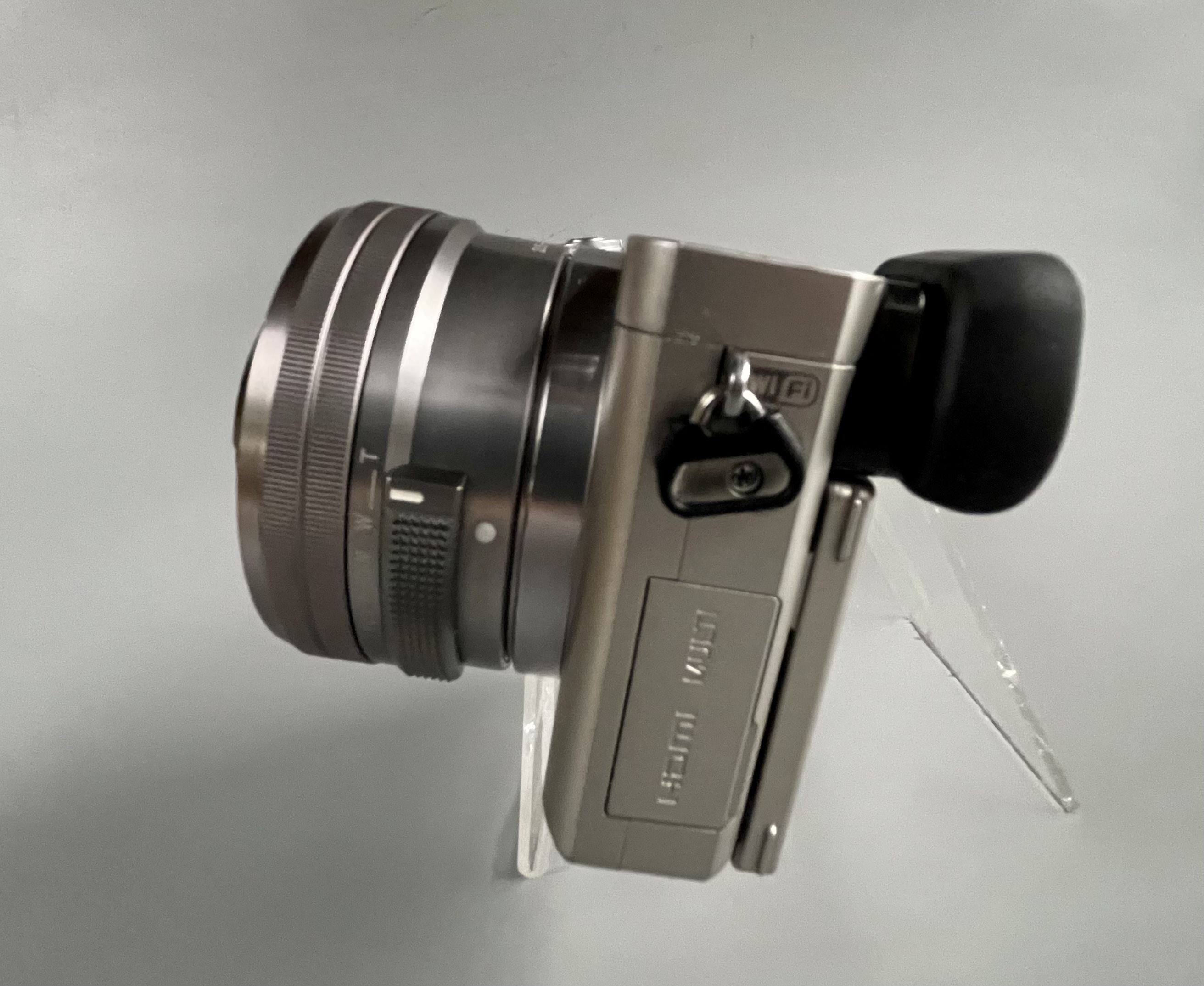 ขาย Sony A6000 พร้อมเลนส์ 16-50 OSS และเลนส์ 50mm f1.8 OSS หมดประกันศูนย์ ชัตเตอร์น้อย 2354 สภาพสวยใช้น้อย