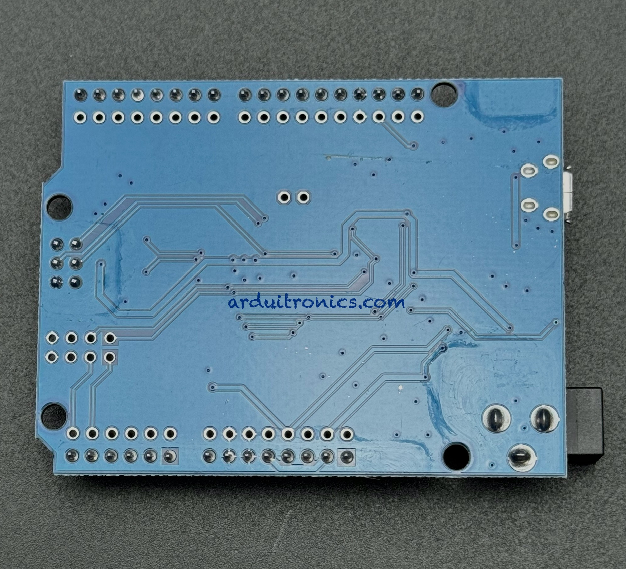 Arduino UNO R3 SMD (Micro USB) แถมสาย Micro USB