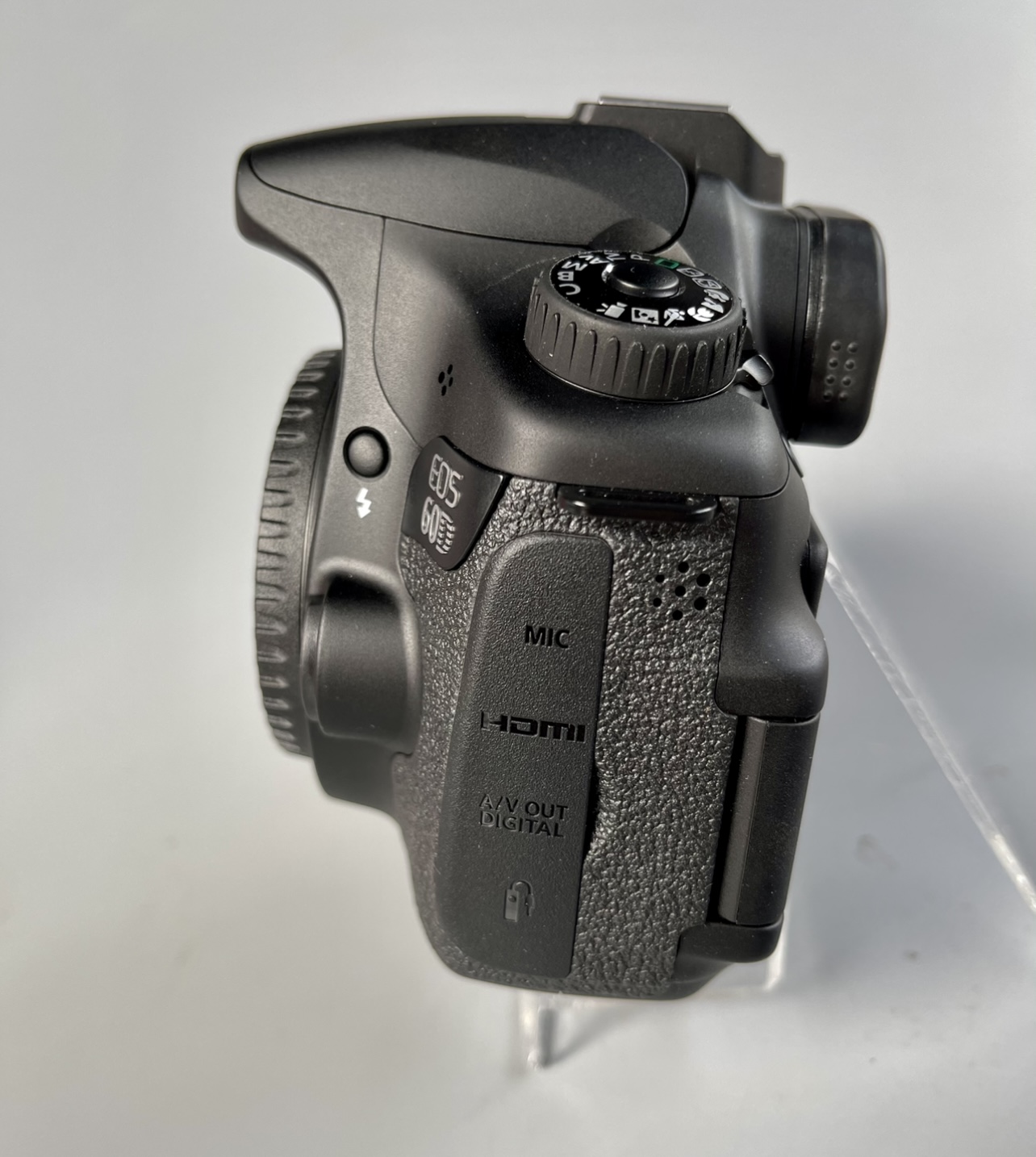 ขาย กล้อง (body)Canon 60D เก่าเก็บสภาพกล้องใหม่มากชัดเตอร์ 2 อกปศ