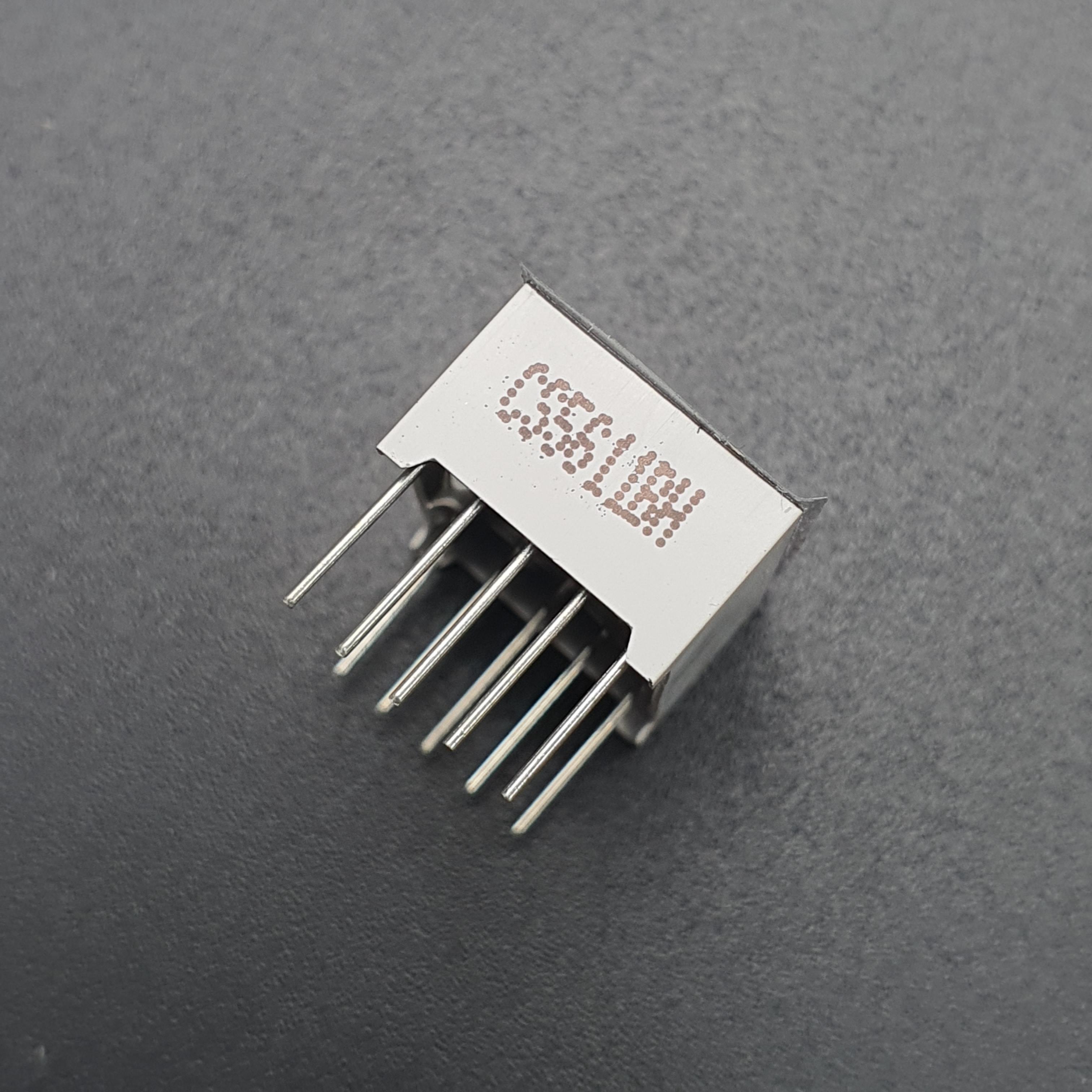 0.56 inch Seven Segment 1 Digit Red (Common Anode) 12.7 x 19.1 x 8.1mm - 5611BS (CS5611BH)