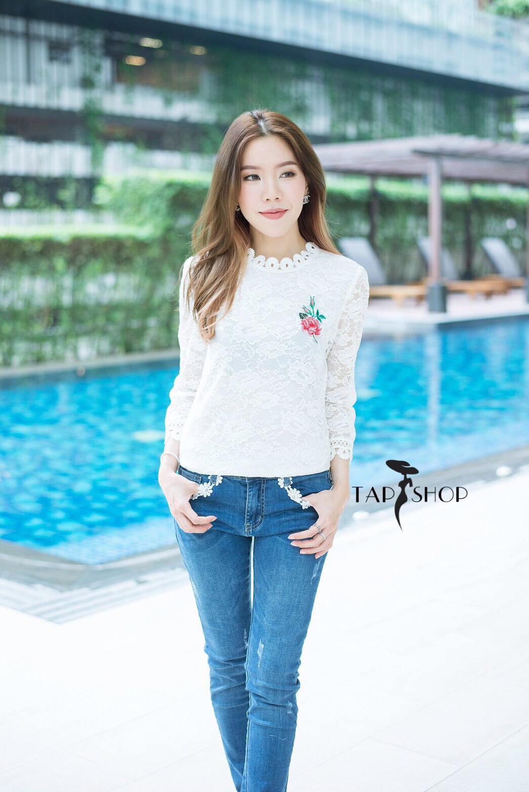 เสื้อลูกไม้แฟชั่น TAPSHOP สีฟ้าแขน 4 ส่วน มีซับใน ผ้าลูกไม้แบบยืดได้ค่ะ