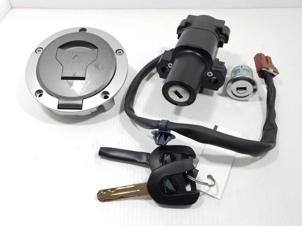 (CBR 650R) ชุดสวิทช์กุญแจ ชุดใหญ่ Honda CBR 650R แท้