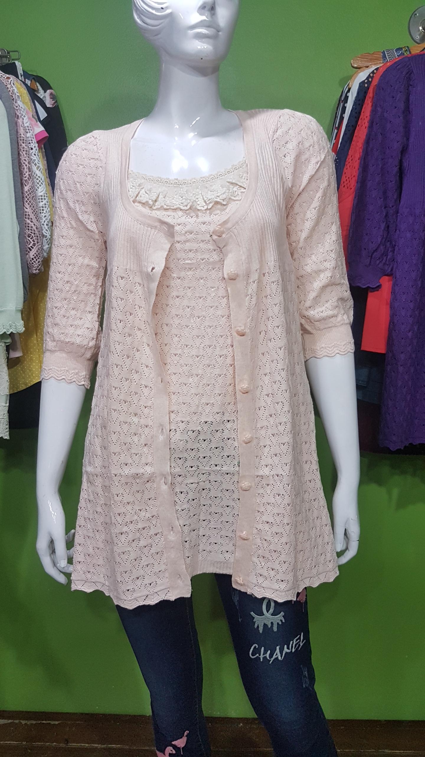 เสื้อแฟชั่นไหมพรม 2 ชิ้นติดกัน Knit&Co เสื้อทรงยาว ผ้ามีความยืดหยุ่นดีค่ะ สินค้าพร้อมส่ง สีชมพูอ่อนค่ะ