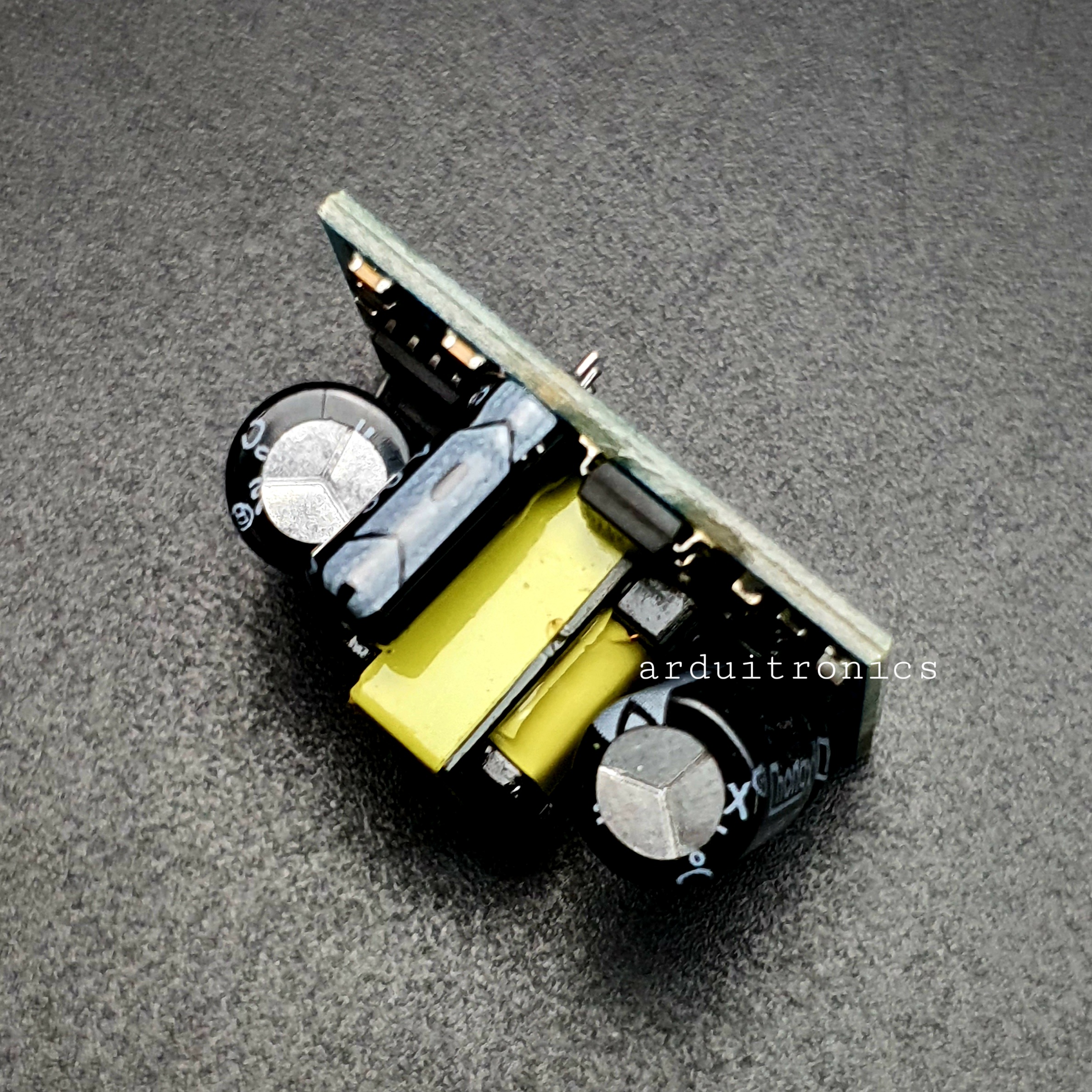 แหล่งจ่ายไฟ Switching Power Supply AC-DC Step-Down Module (220VAC to 5VDC 700mA 3.5W) - คละสี PCB และลายบนตัวเก็บประจุ