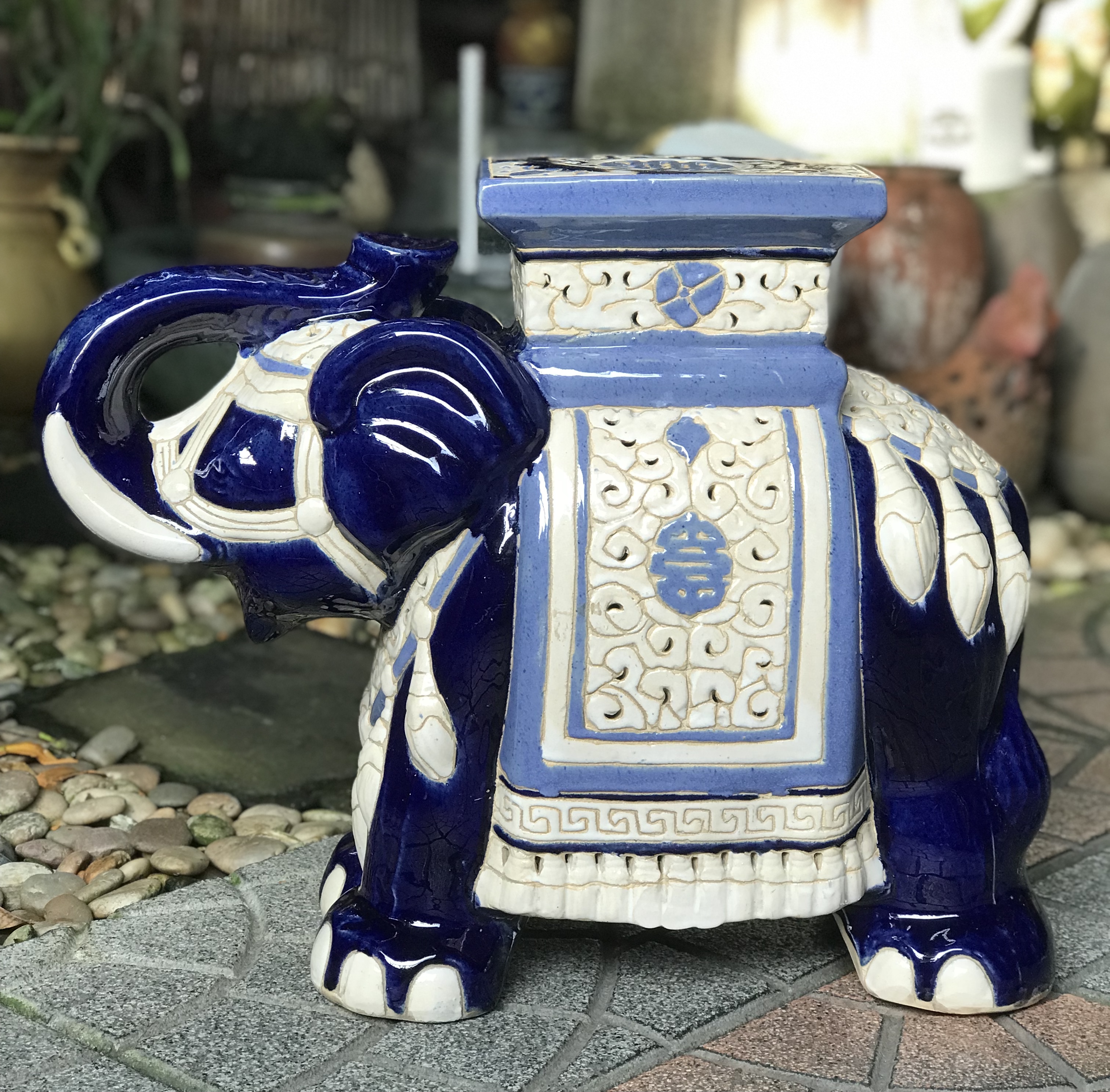 1 เชือก เก่ากว่า 40 ปี กี๋ช้างเซรามิค กี๋วางกระถาง แจกัน รูปปั้นช้าง LARGE CERAMIC ELEPHANT PLANT STAND SIDE TABLE,1980S
