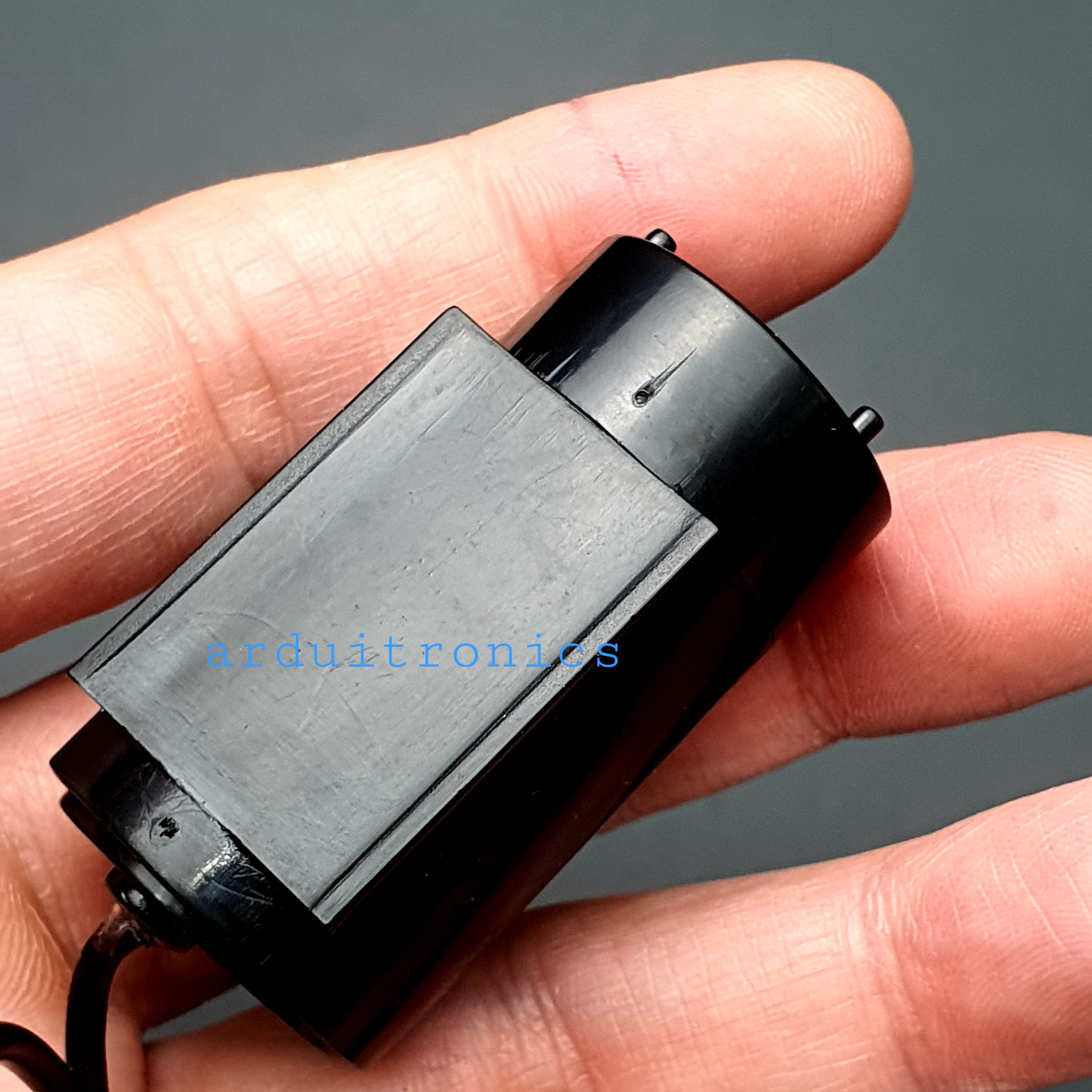 Mini DC Water Pump (DC 3V-5V) ปั๊มน้ำ สายไฟปลายเปลือย ขนาดเล็ก 3-5V สีดำ แนวนอน