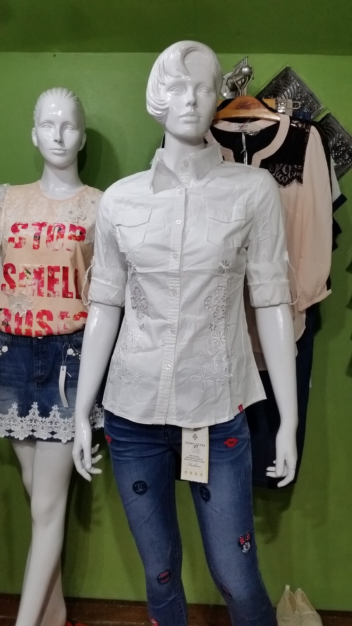 เสื้อเชิ๊ตแขนยาวสีขาว edc งานปักฉลุผ้า cotton 100% (ผ้าไม่ยืดค่ะ ) #7366 สินค้าพร้อมส่ง size M-36 " ค่ะ