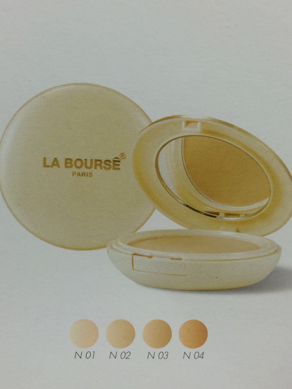 La Bourse Whitening Powder Cake UV ProtectionWith Ginseng Extract + Vitamin C & E