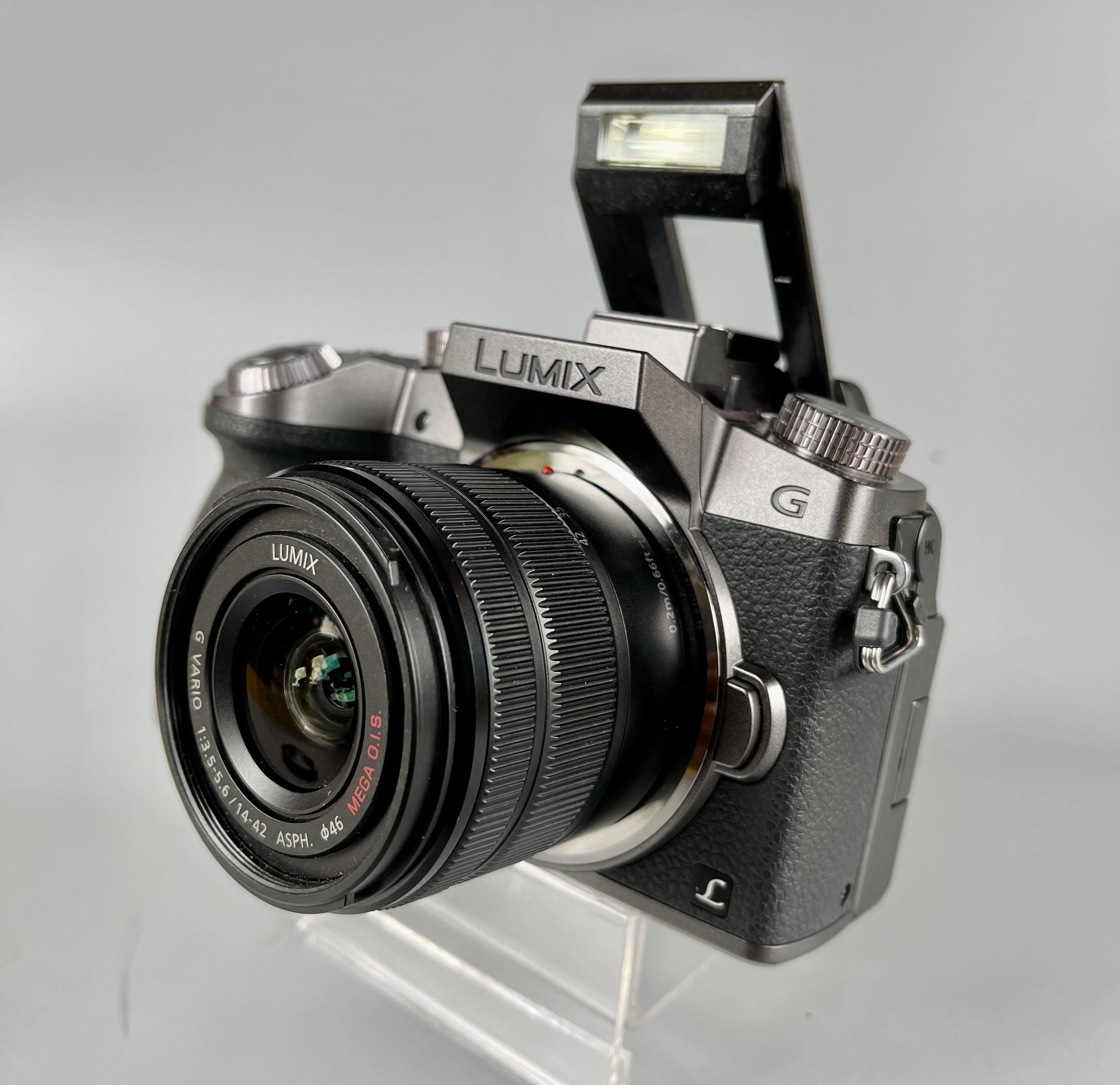 Panasonic DMC-G7 พร้อมเลนส์ 14-42 f3.5-5.6 G Vario Mega OIS สภาพดีมาก Shutter 872 อปกศ