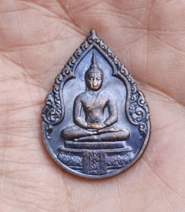 พระแก้วมรกต หลัง ภปร. ฉลองวัดพระศรีฯ กทม. ปี25