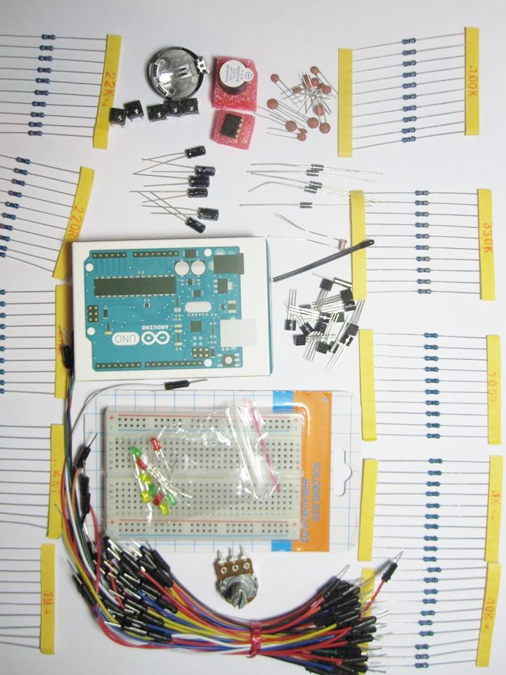Arduino UNO R3 (แท้ Made in Italy) + Super Save Starter Kit + หนังสือการใช้งาน Arduino ของ ETT