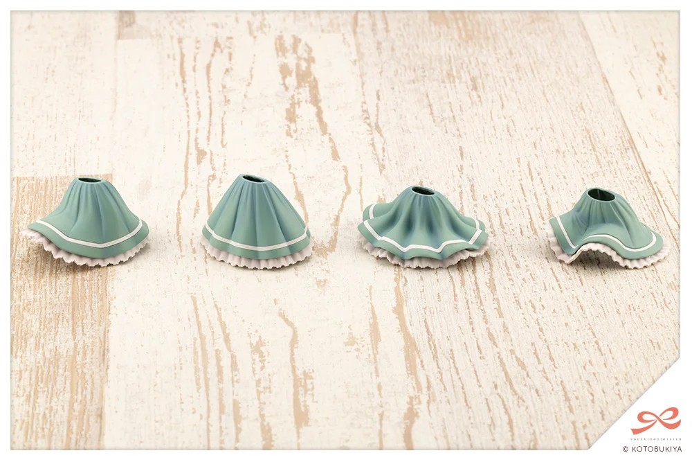 "Pre-Order" Sousai Shojo Teien 1/10 Emma Koishikawa (St. Iris Girls' High School Winter Clothes)