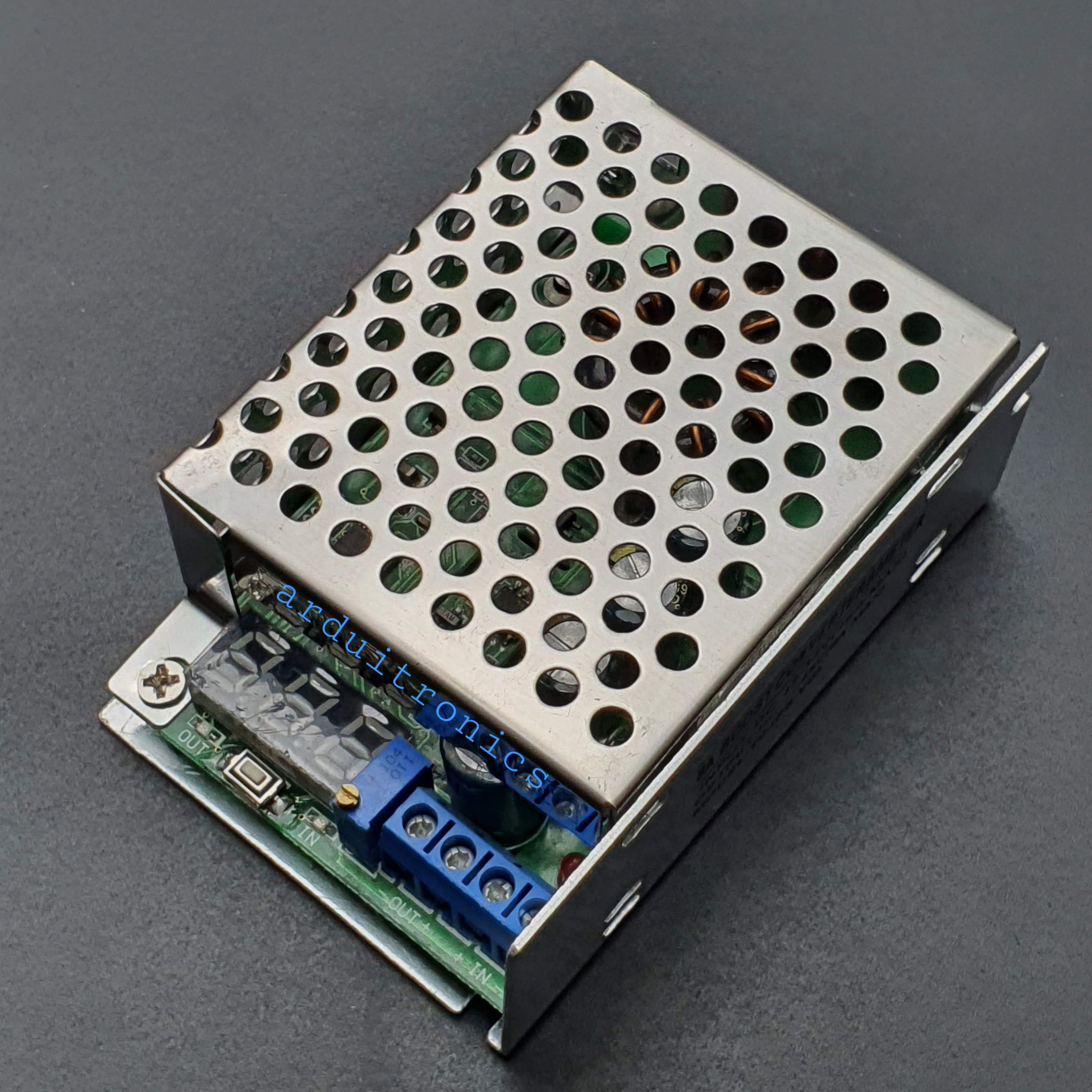 8A Boost Converter and Voltmeter : 12V - 32V (16A Max) to 12V- 46V (8A Max)