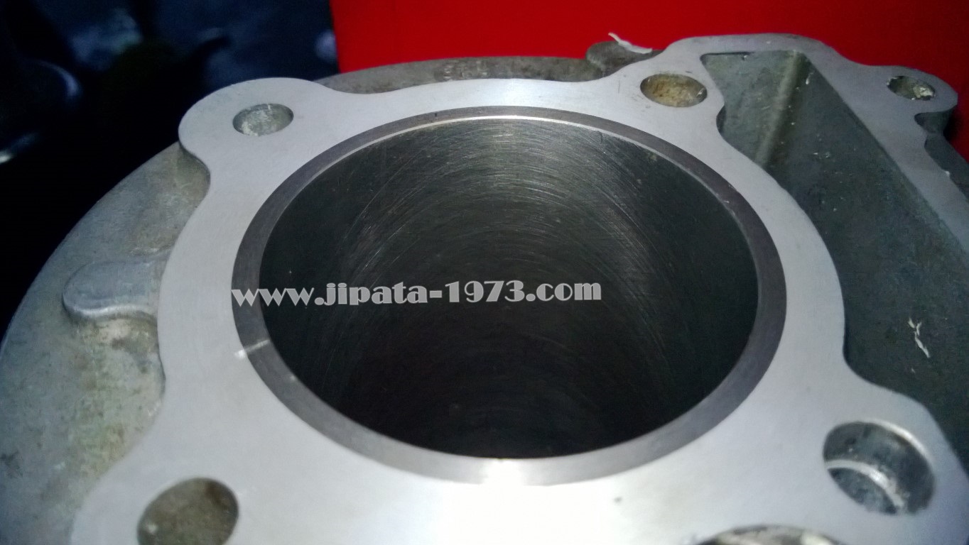 งานตีปลอกสูบลูกโตและทำวาล์วแต่ง