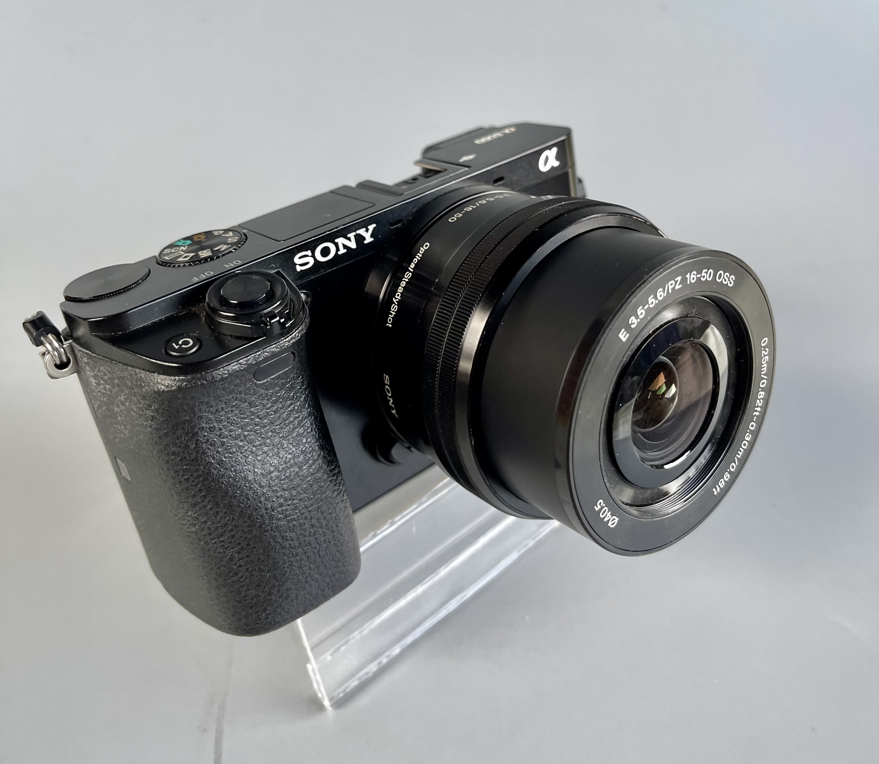 ขาย Sony A6000 พร้อมเลนส์ 16-50 OSS ชัตเตอร์น้อย 8065 สภาพสวยใช้น้อย