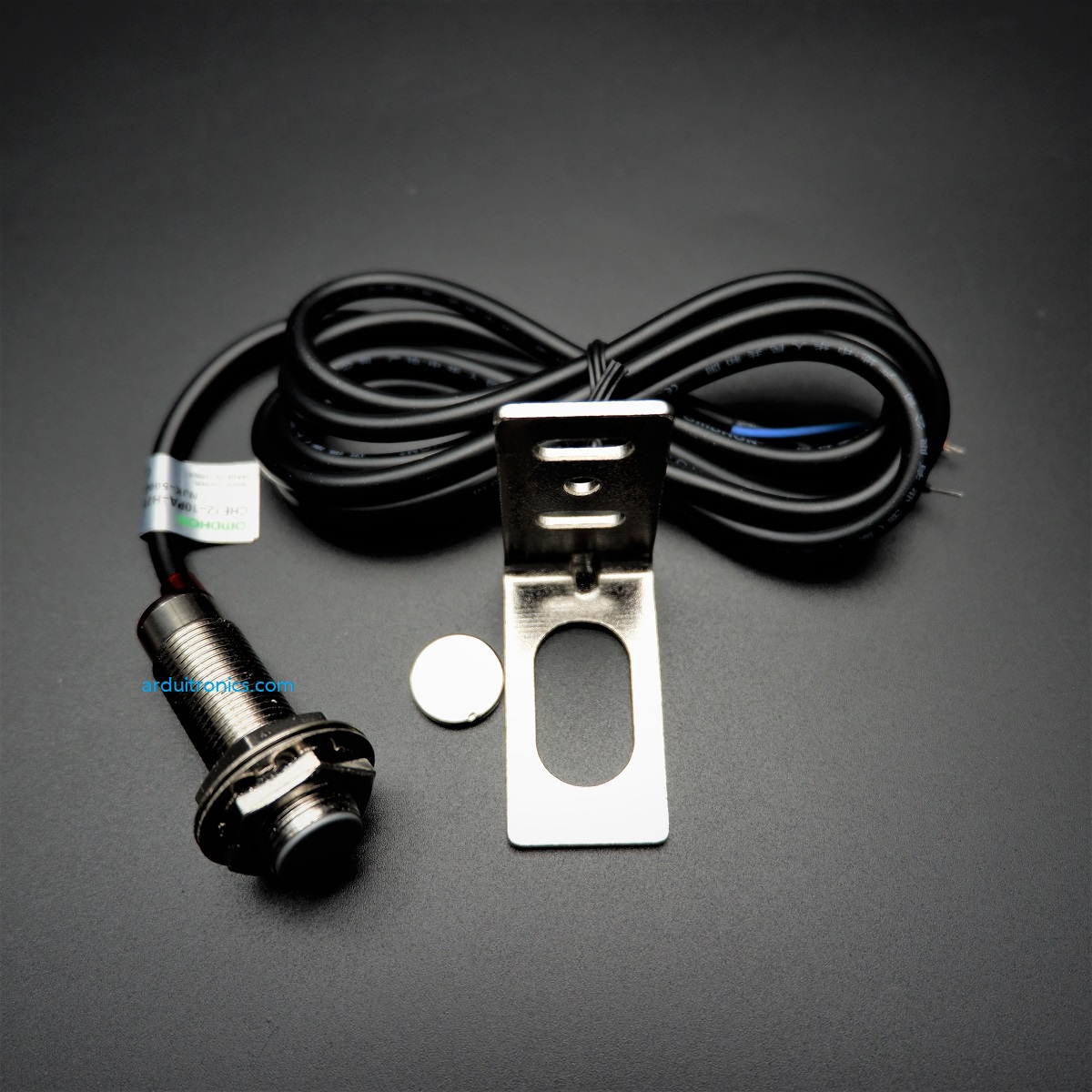 Hall Sensor Proximity Switch NJK-5002A PNP Normally Open 10mm เซ็นเซอร์สวิตช์แม่เหล็ก