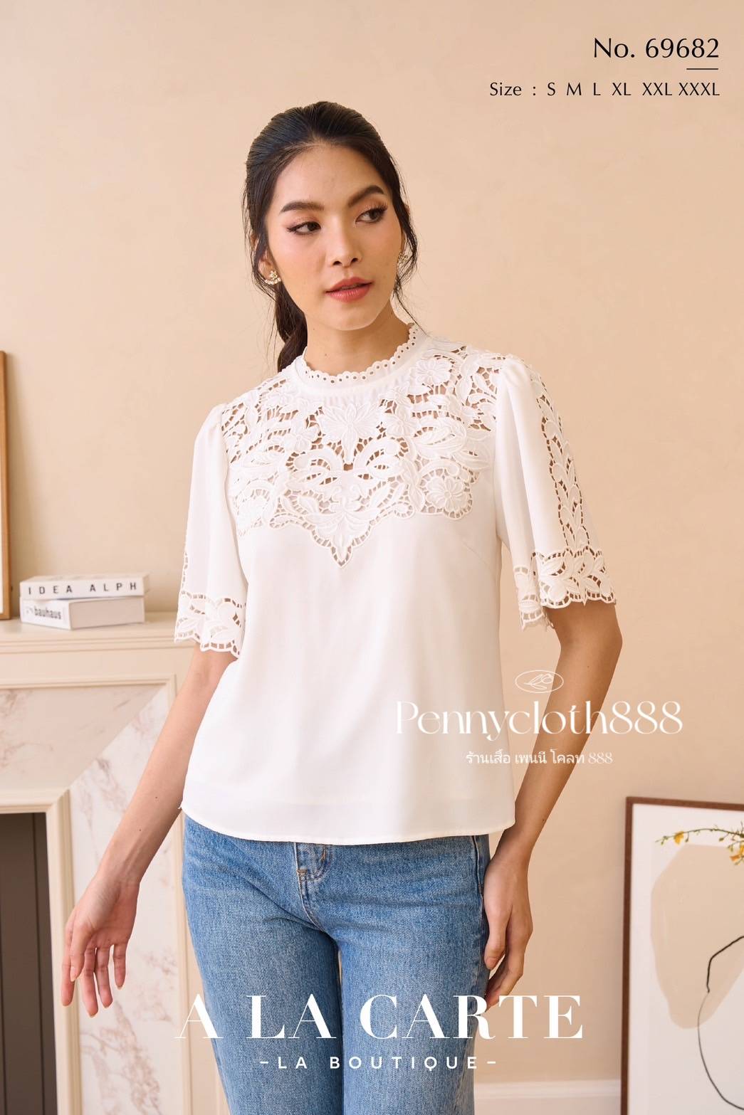 69682 เสื้อ Alacarte ผ้าเครปแขนสั้นงานปักฉลุทอลูกไม้ ช่วงอกหน้าหลัง แขน มีซับในเย็บติด เนื้อผ้าใส่สบายมีความนุ่ม by PENNY CLOTH 888