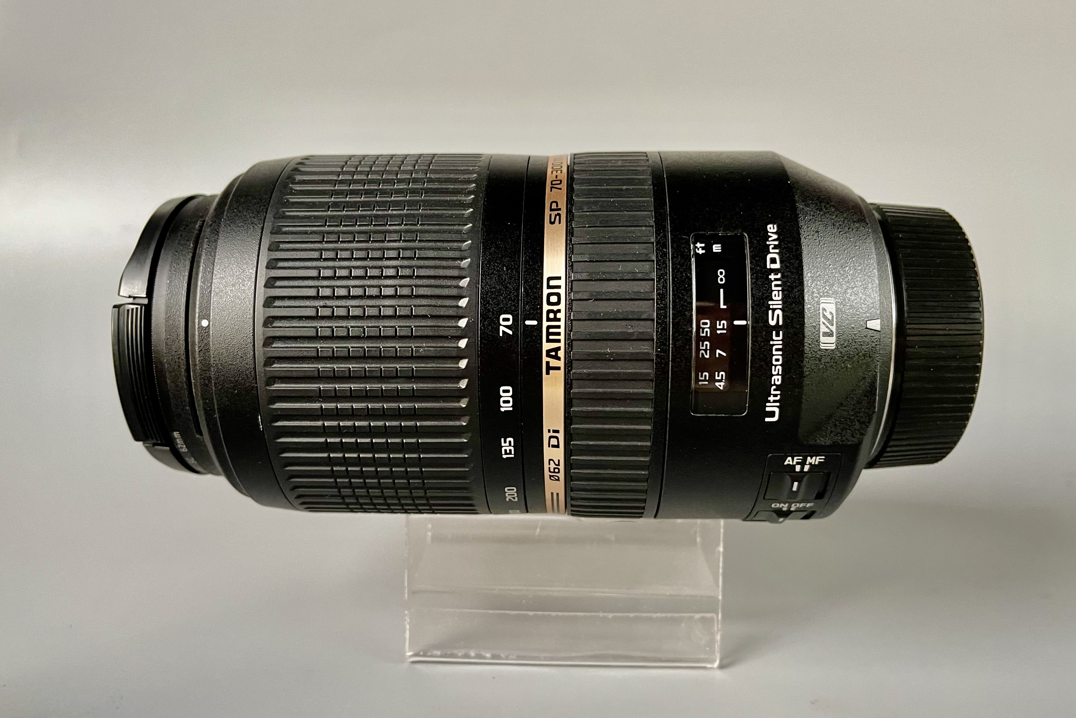 Tamron 70-300mm f4-5.6 Di VC USD for Canon ชิ้นเลนส์ใส ไม่มีฝ่า ไม่มีรา ไม่มีฝุ่นอุปกรณ์ครบกล่อง