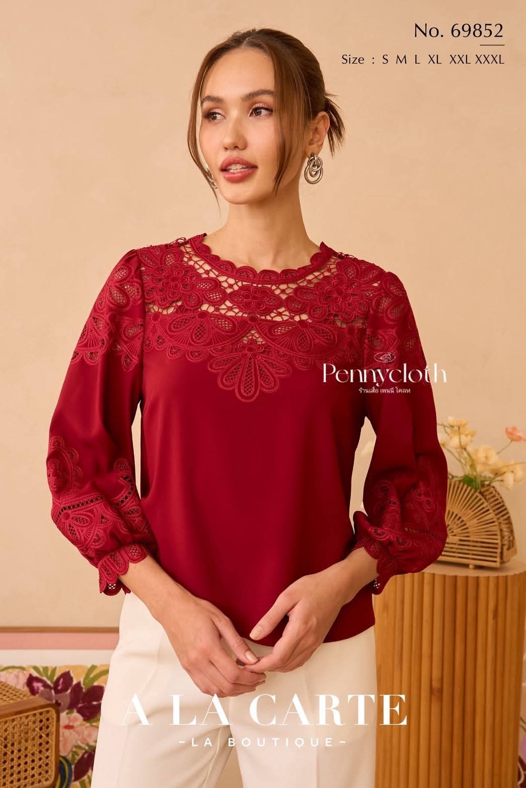 69852 เสื้อ Alacarte ผ้าเครปงานปักฉลุ คอกลม แขน 3ส่วน by PENNY CLOTH