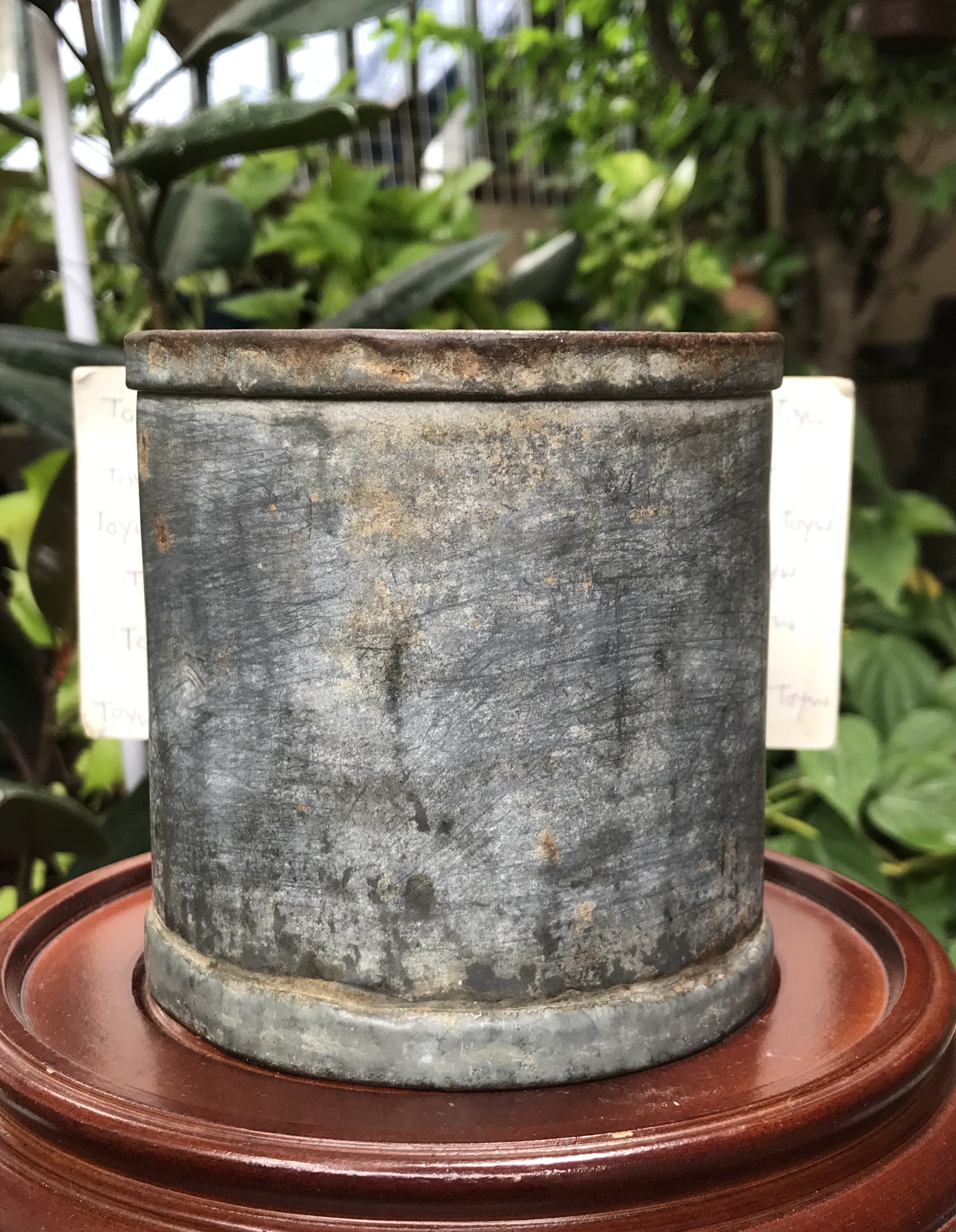 เริ่มต้น 690 บาท ของเก่าแท้ๆ ลิตรตวงข้าวสังกะสี ลิตรตวงข้าวโบราณ ขนาด 0.5 ลิตรและขนาด 1 ลิตร ตอกครุฑและเลขกำกับไม่ผุไม่รั่ว สำหรับนักสะสมแนววินเทจ แต่งบ้าน แต่งร้านกาแฟ แต่งร้านอาหาร แต่งร้านตัดผม หรืออื่นๆ