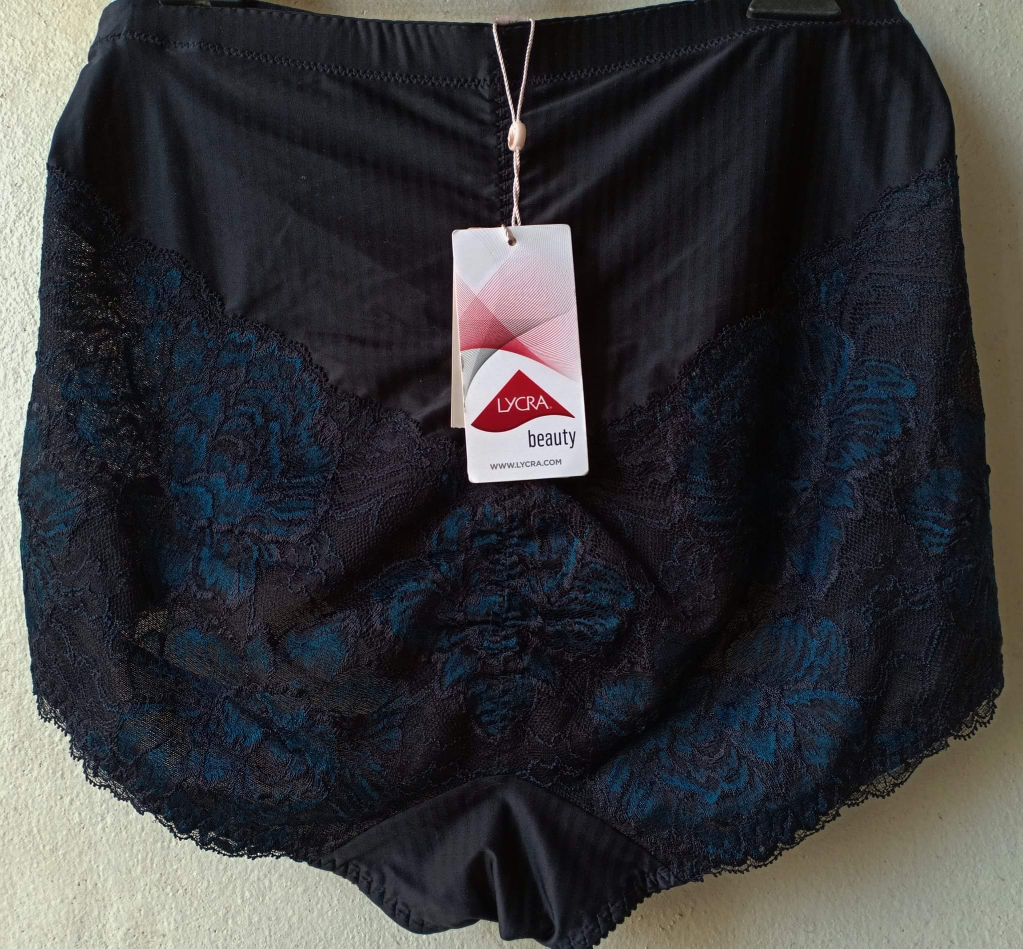 กางเกงสเตย์ไทรอัมพ์