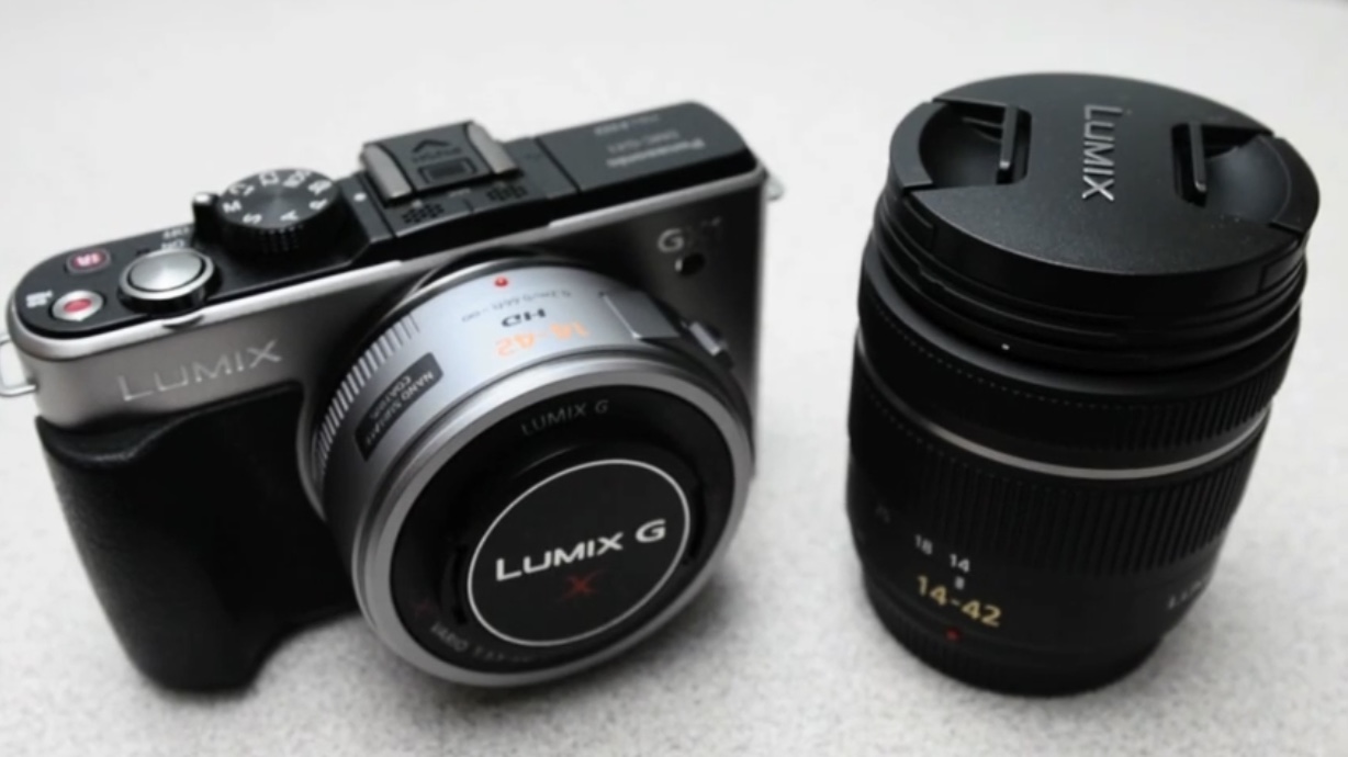 ให้เช่าเลนส์ Panasonic LUMIX G X VARIO PZ 14-42 มม. / F3.5-5.6 ASPH. / POWER O.I.S.