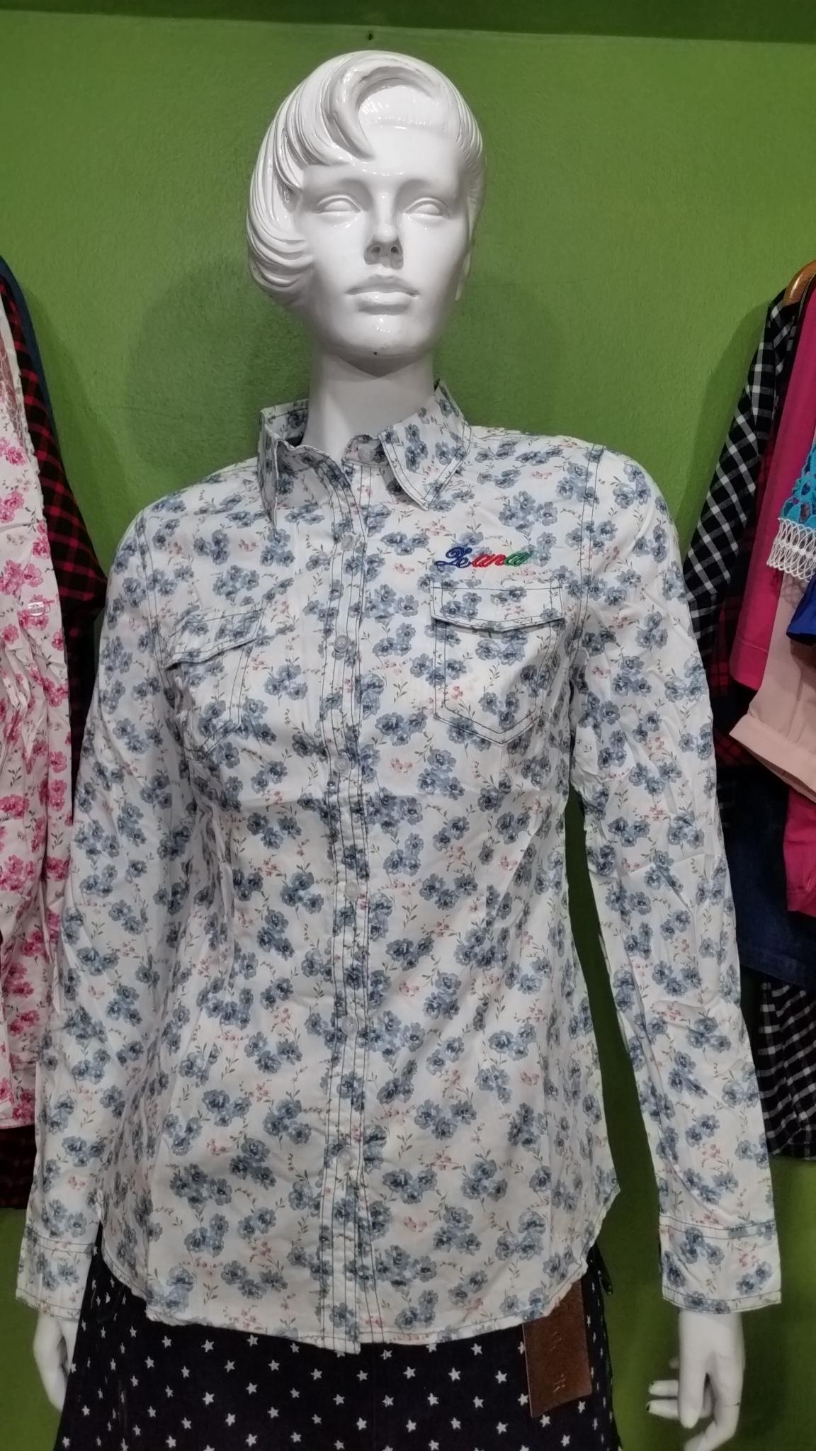 เสื้อเชิ๊ตแขนยาวลายดอกไม้ ซาร่า ผ้า cotton แพทเทิร์นเข้ารูป ค่ะ สินค้าพร้อมส่ง สีฟ้า size M , L ค่ะ