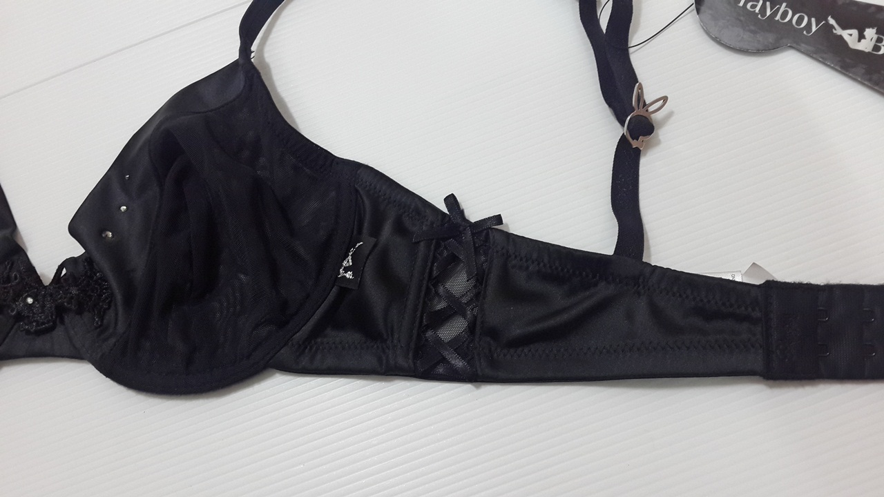 เสื้อชั้นในสตรี Playboy