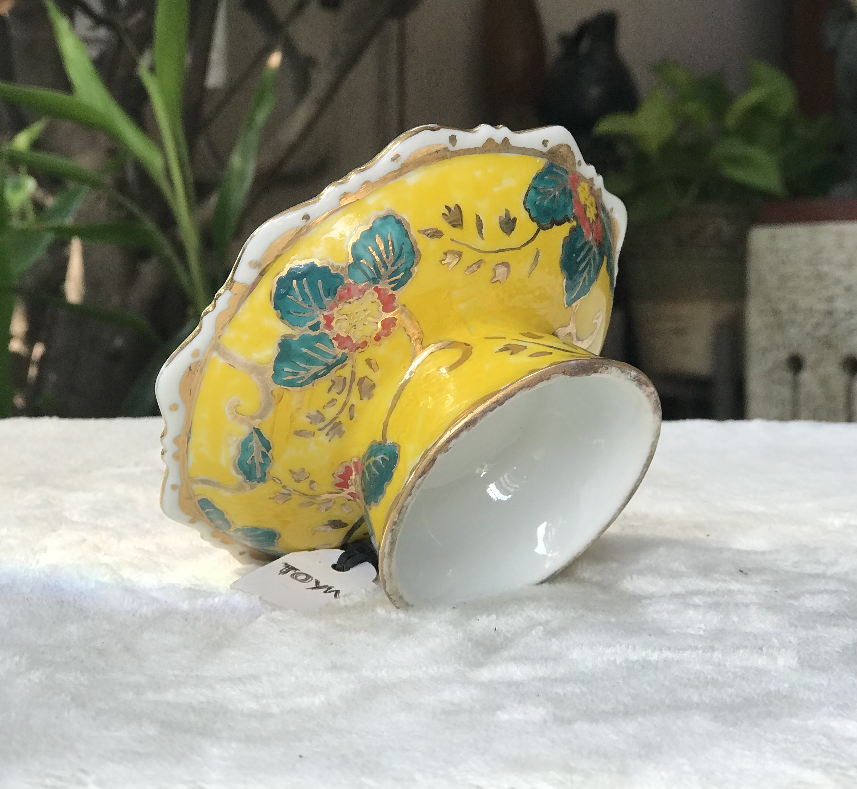 ไม่รวมกี๋ ราคาต่อชิ้น Benjarong - Hand Painted พานเชิงเซรามิค งานเขียนเบญจรงค์น้ำทองโดยช่างฝีมือ