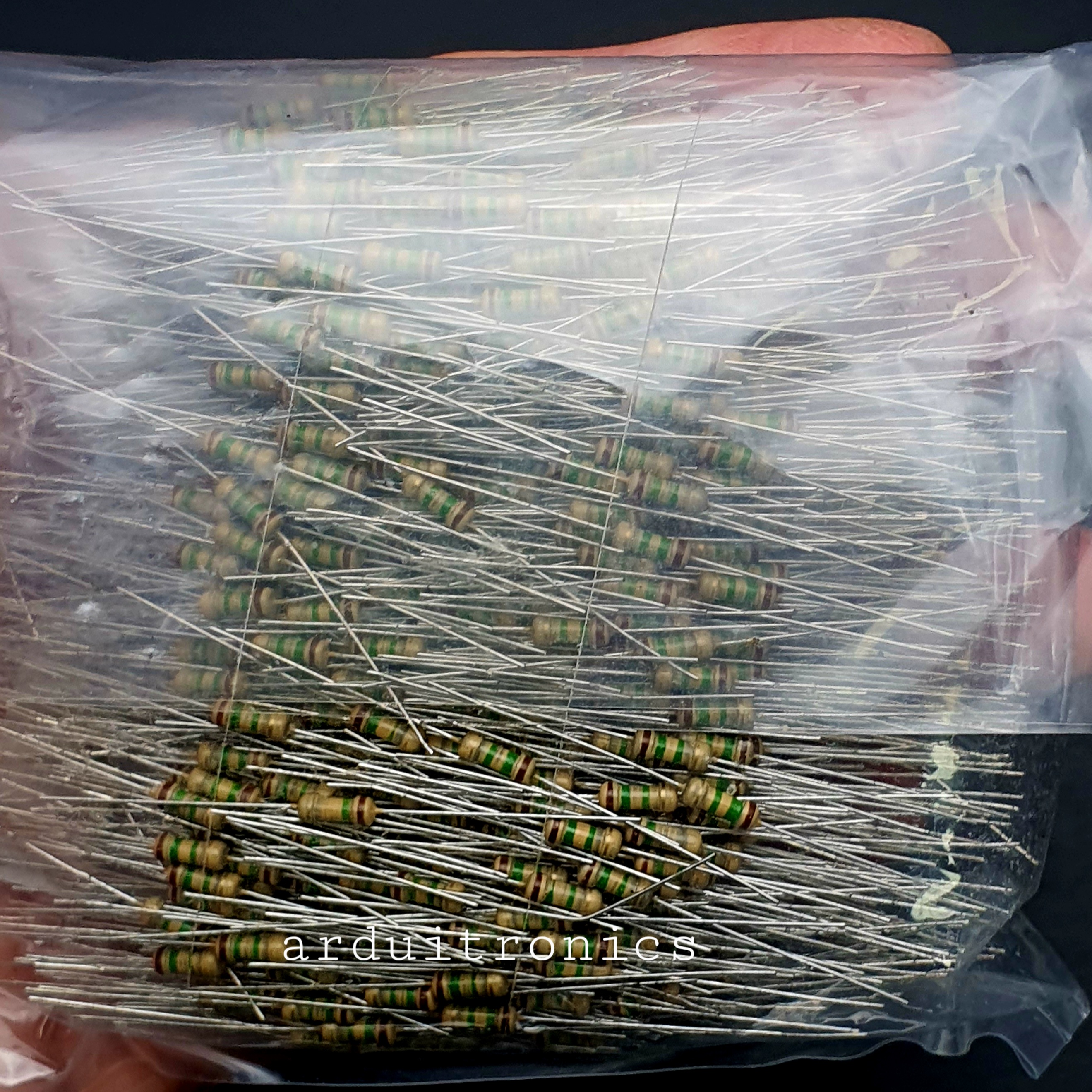 Resistor 1.5M Ohm (1/4 W +-5%) แพ็คละ 1000 ตัว