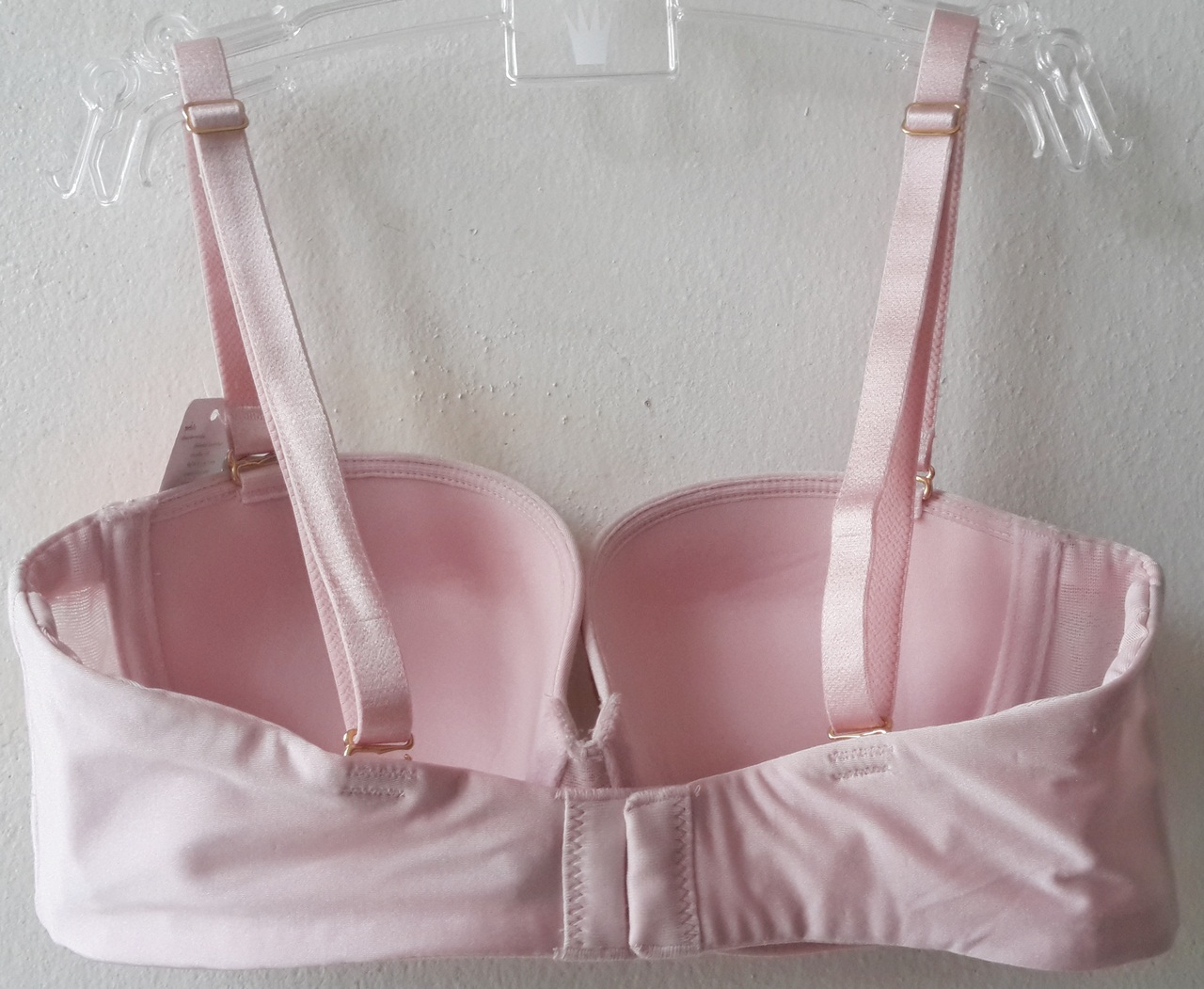 เสื้อชั้นในสตรีไทรอัมพ์